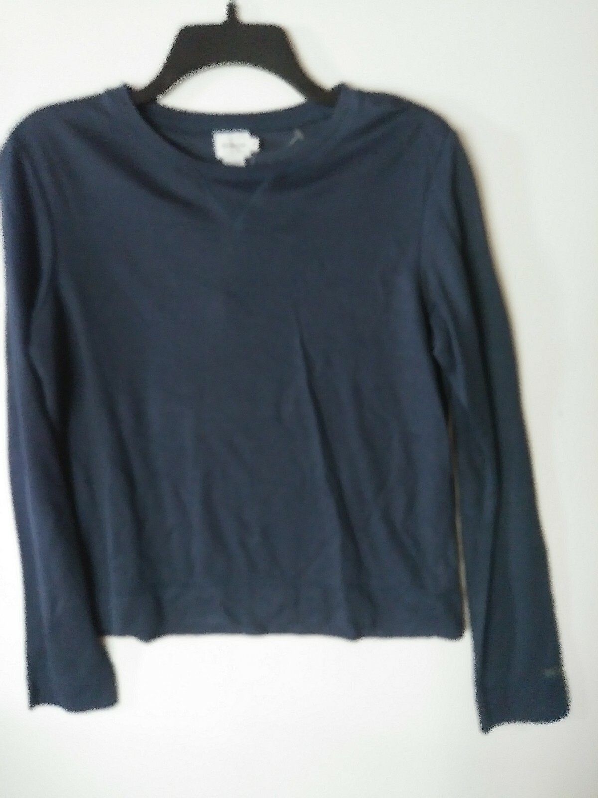 CALVIN KLEIN WOMEN’S VINSERT CREWNECK SIZE MEDIUM BLUE TOP NWT RETAIL $44.00 VGC