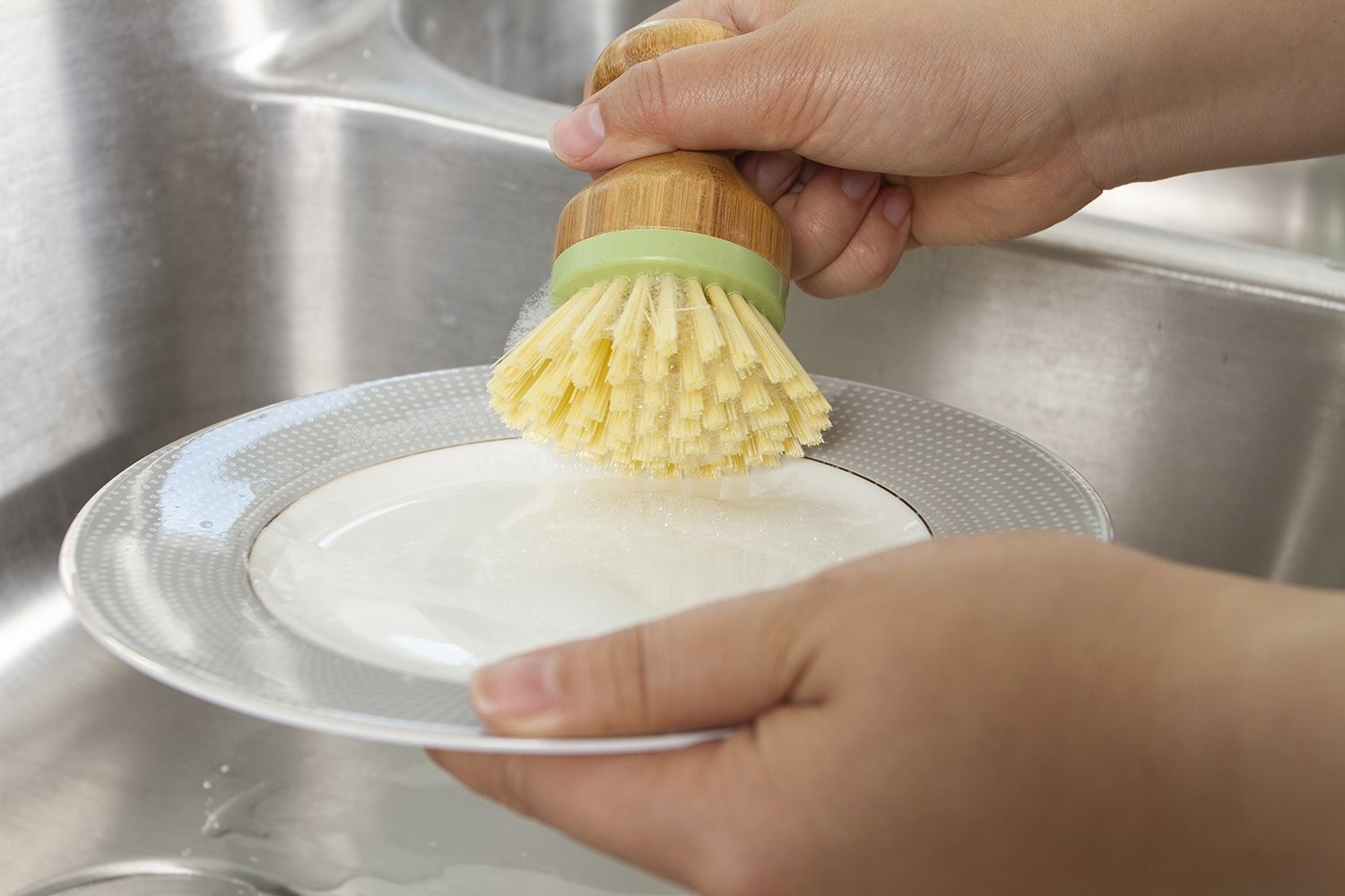 Greenery Mini Scrub Brush, Made of Sustainable Bamboo and Recycled Plastic, S…