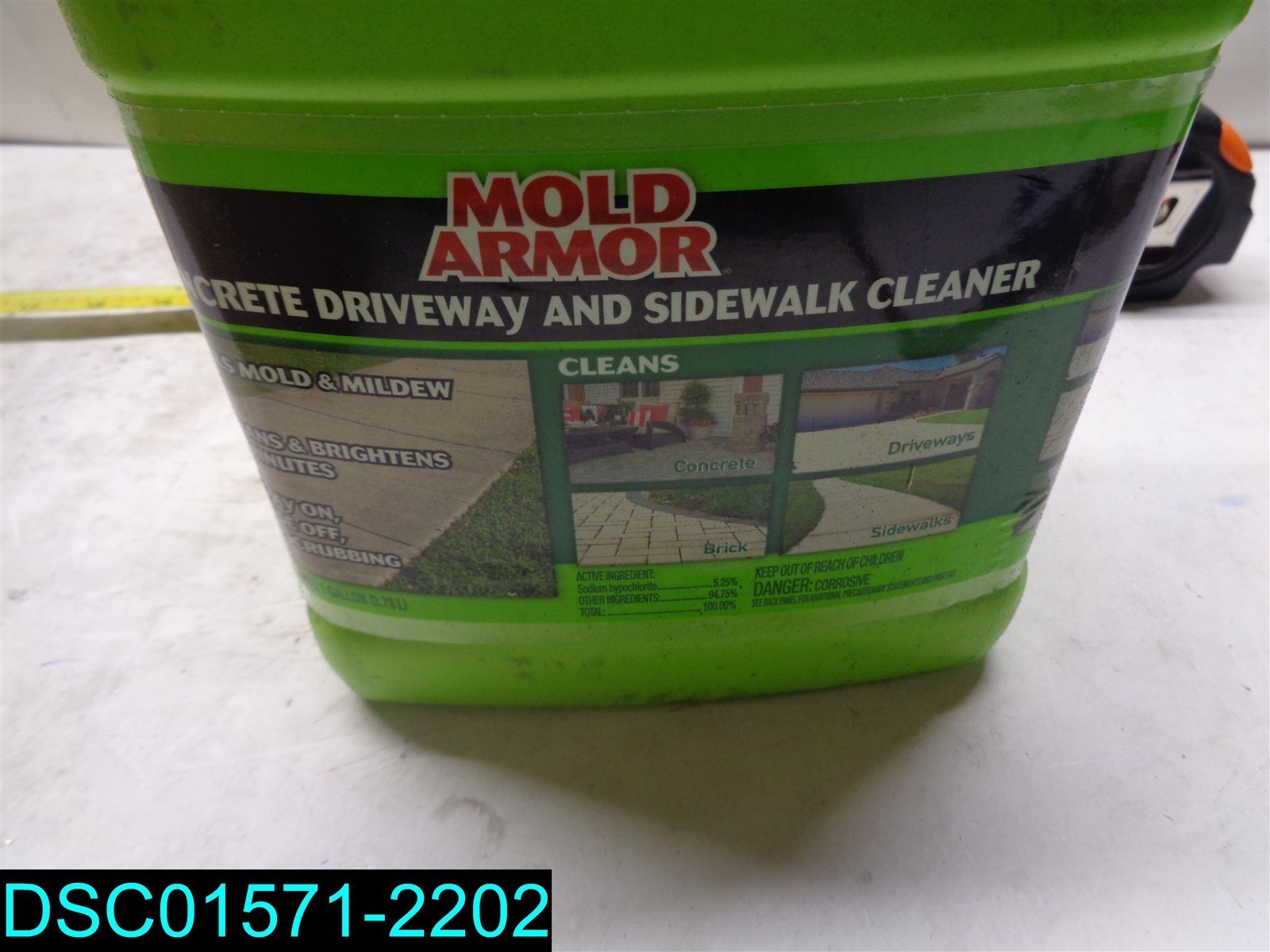 QTY=4 GAL:(1 GAL X 4) Mold Armor FG504 Concrete Driveway & Sidewalk Cleaner