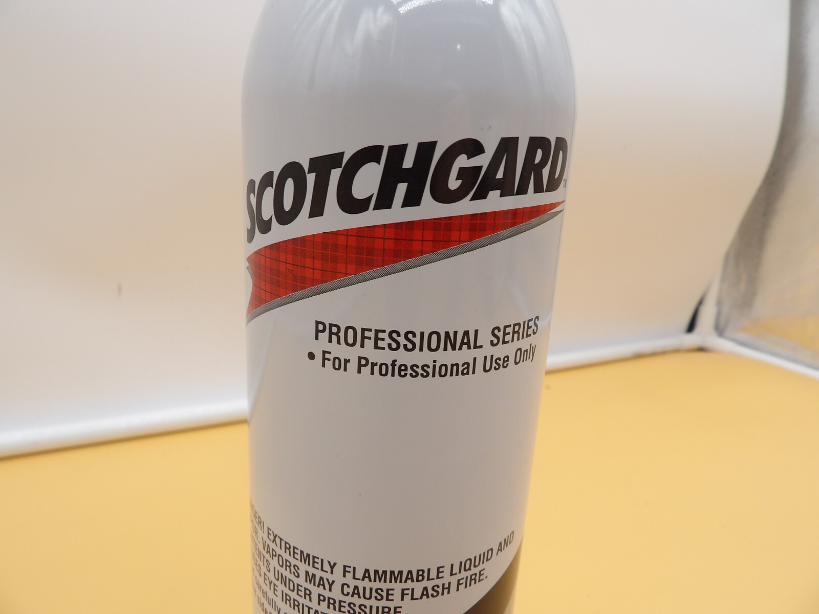Scotchgard 3M Fabric Upholstery Protector 14 oz Scotchguard 1 can Professional