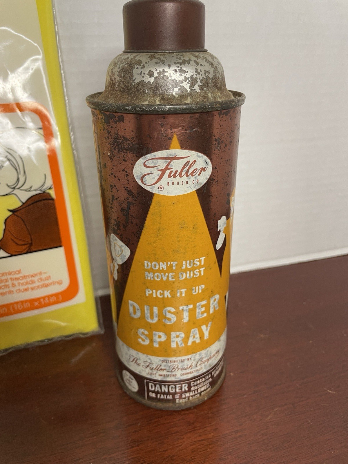 Vintage Fuller Brush Duster Spray Can Made In USA Container & Dust Cloths