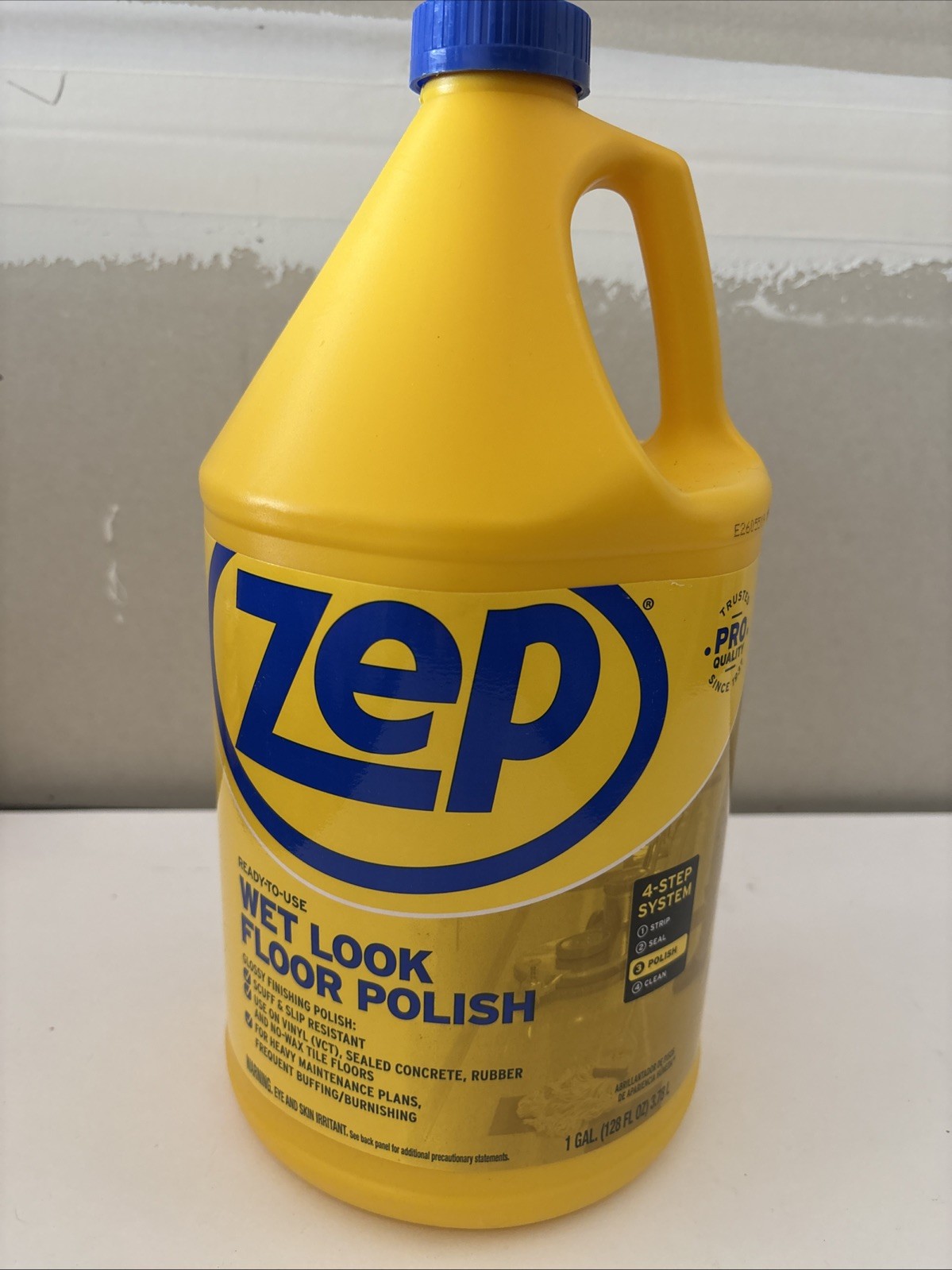 Zep Wet-Look Floor Polish 1 Gallon ZUWLFF128 Long Lasting Shine Durable, New.