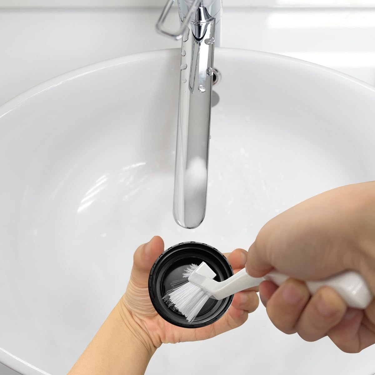 High-Quality 2-Piece Cleaning Brush Set – Effortless Dirt Removal for Your Home