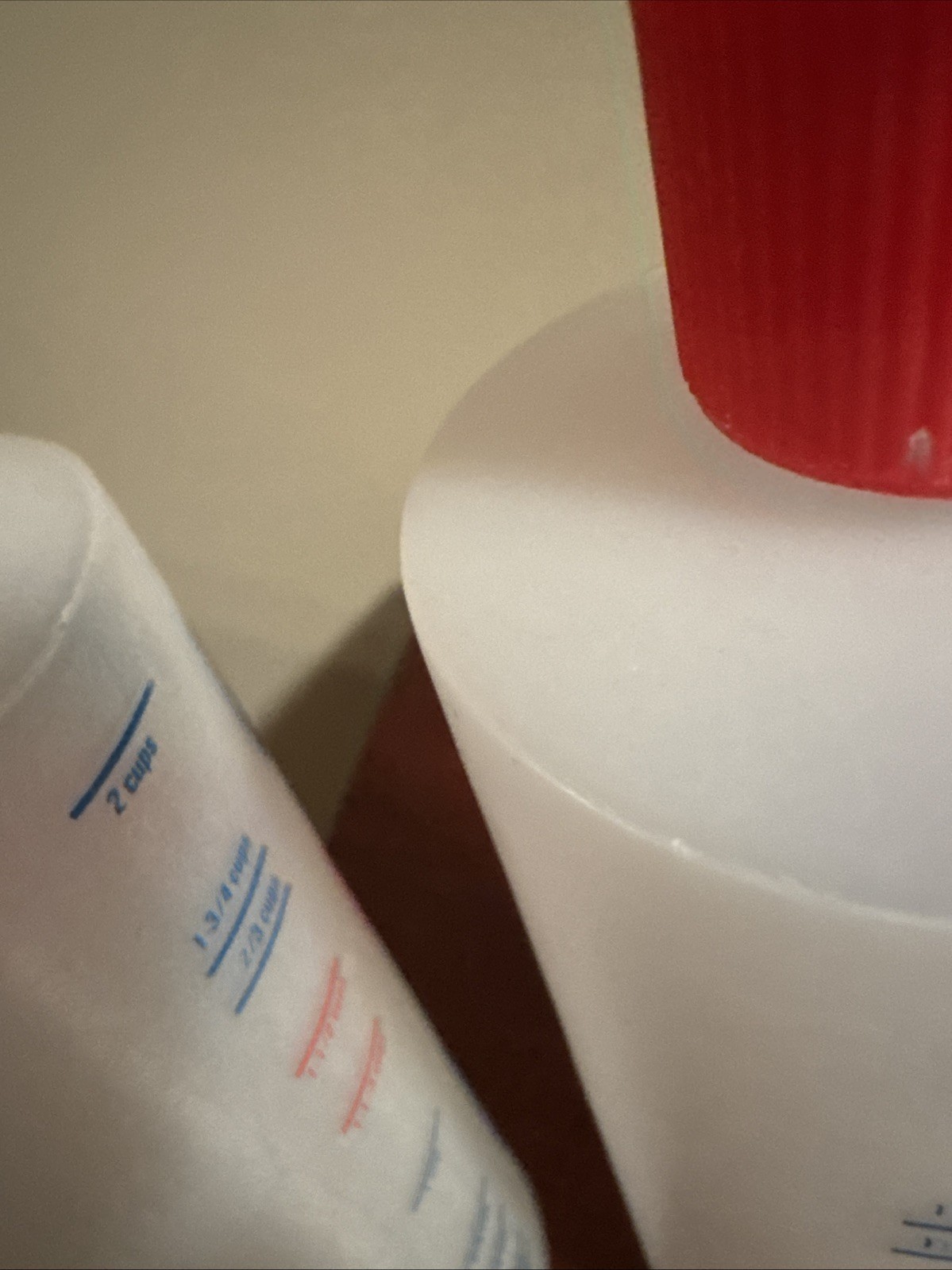 Two Vintage 1975 Amway Plastic Squirt Top Bottles 16 Oz Cleaner Dispenser 2 Cup