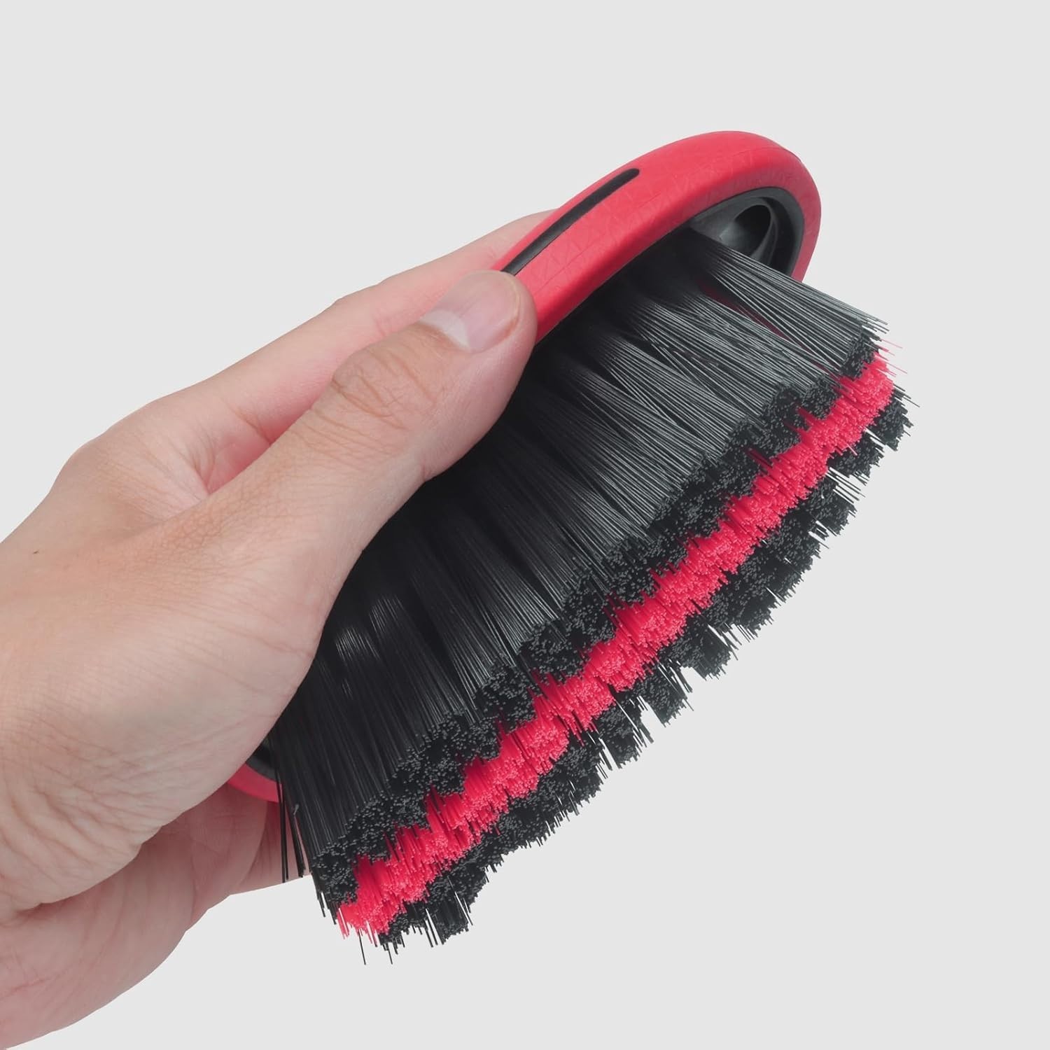 Compact Carpet Brush with Medium Firmness – Ideal for Upholstery & Vehicles