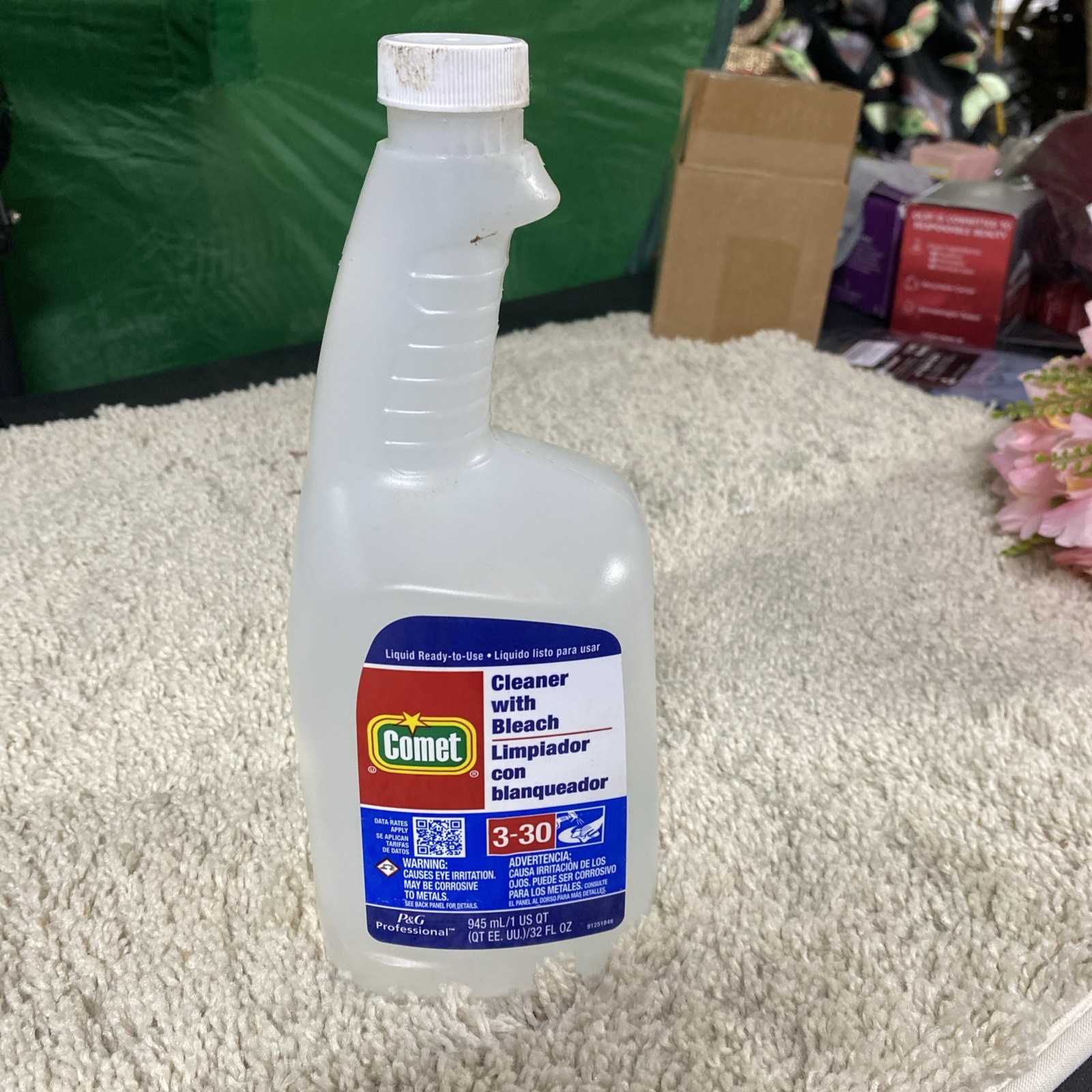 P& G Proffecional COMET CLEANER With Bleach 32 fl.oz each ; 3-30, Ready To Use