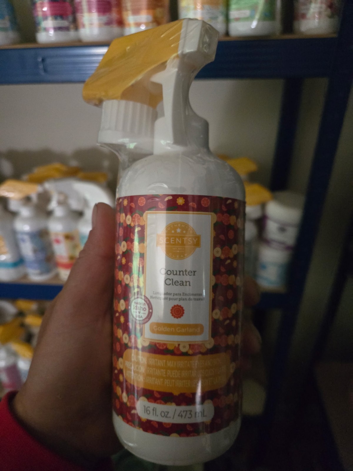 Scentsy Golden Garland Counter Cleaner