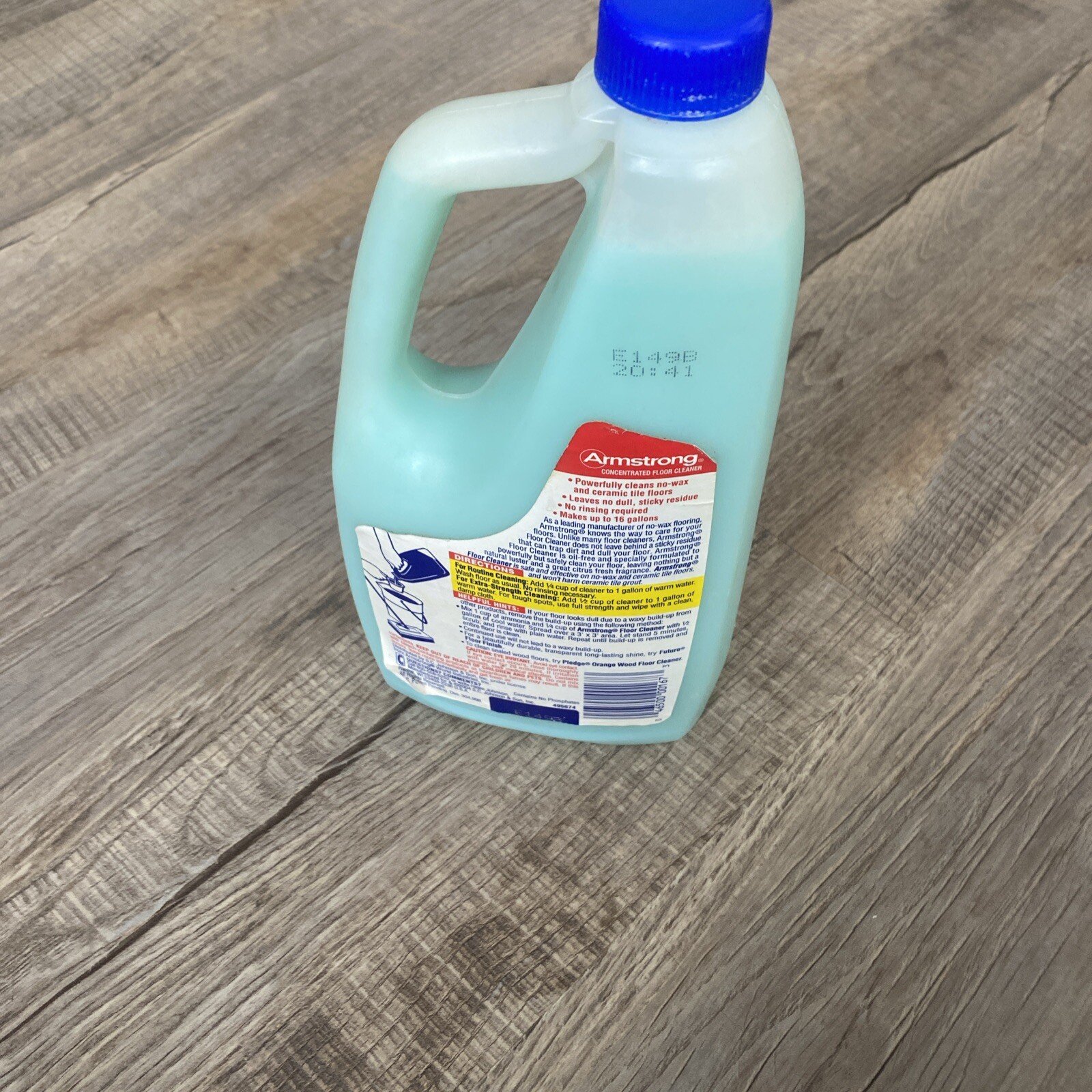 Armstrong Concentrated Floor Cleaner No Sticky Residue SC Johnson 32 Oz