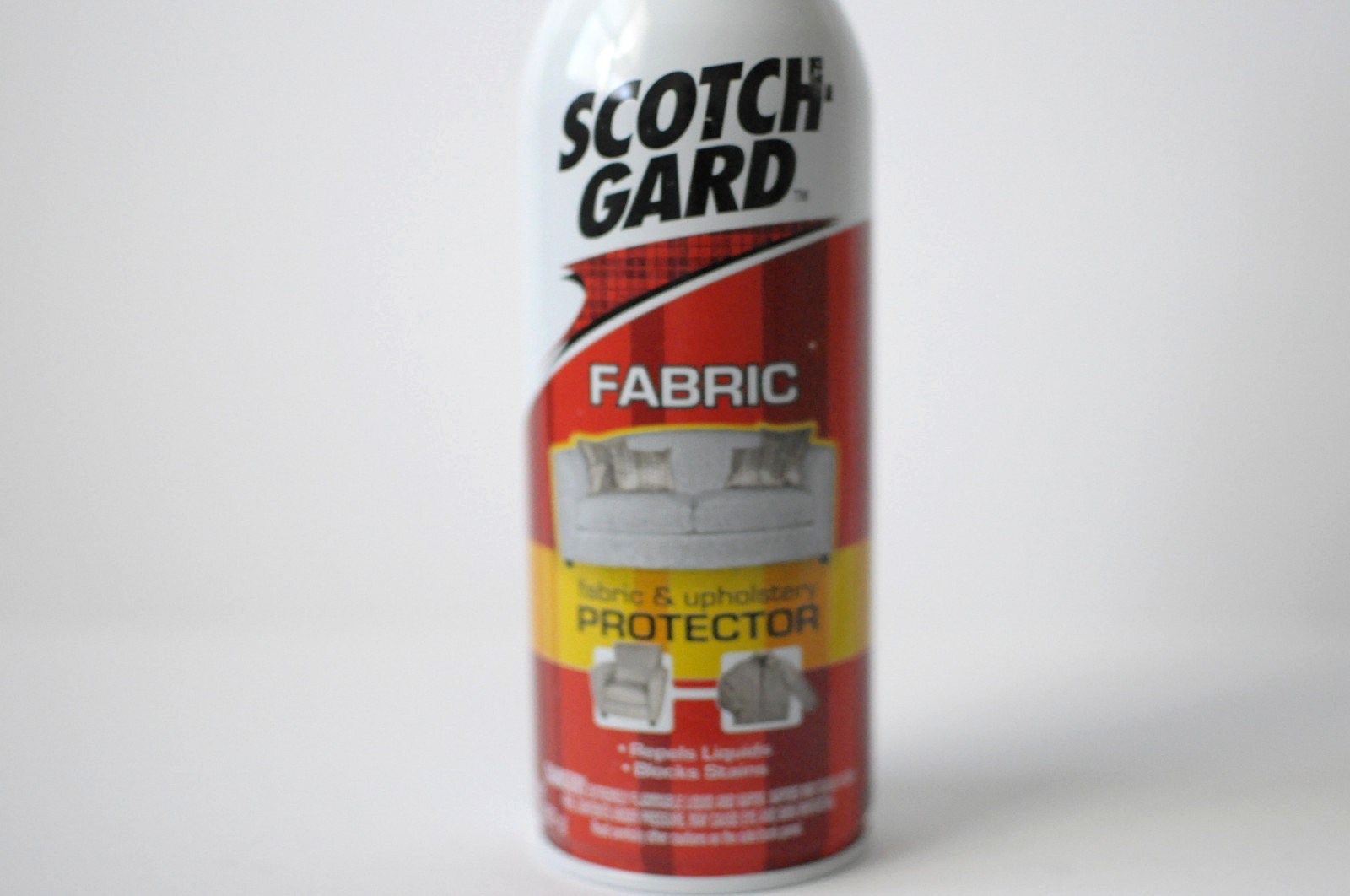 Scotchgard 3M Fabric Upholstery Protector Repels Liquids Blocks Stains 10 oz