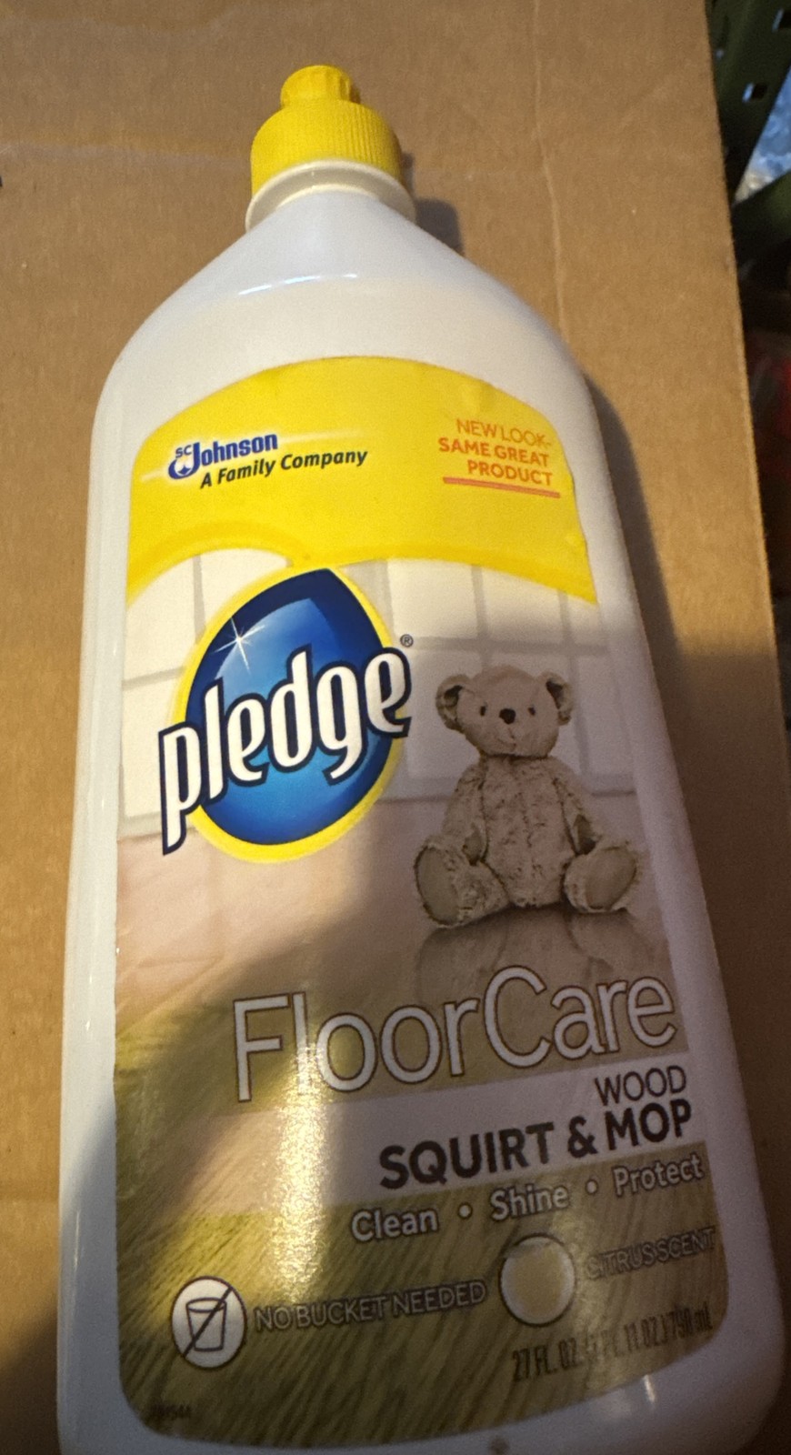 Pledge clean it Floor Care Squirt & Mop Citrus Scent Hardwood Cleaner 27 oz