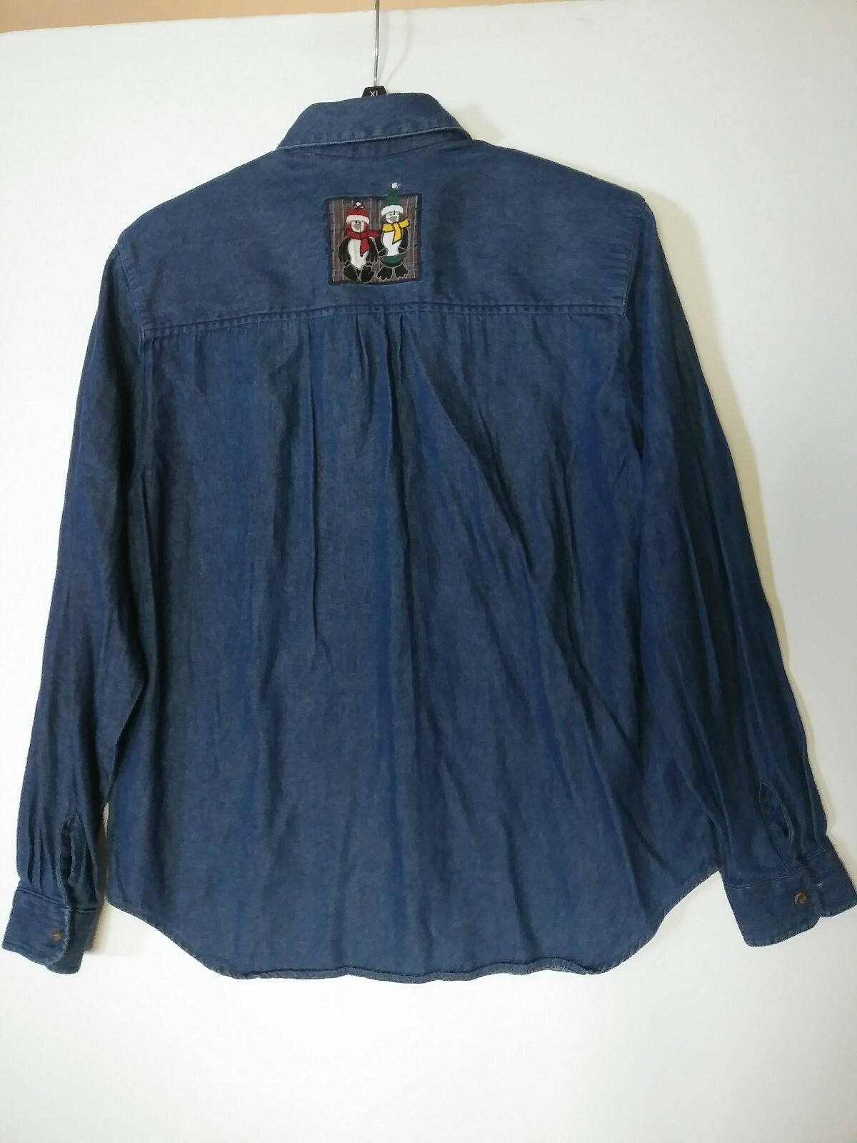 KAREN SCOTT BUTTON-DOWN DENIM SHIRT CHRISTMAS PATCHES APPLIQUE SIZE MEDIUM USED