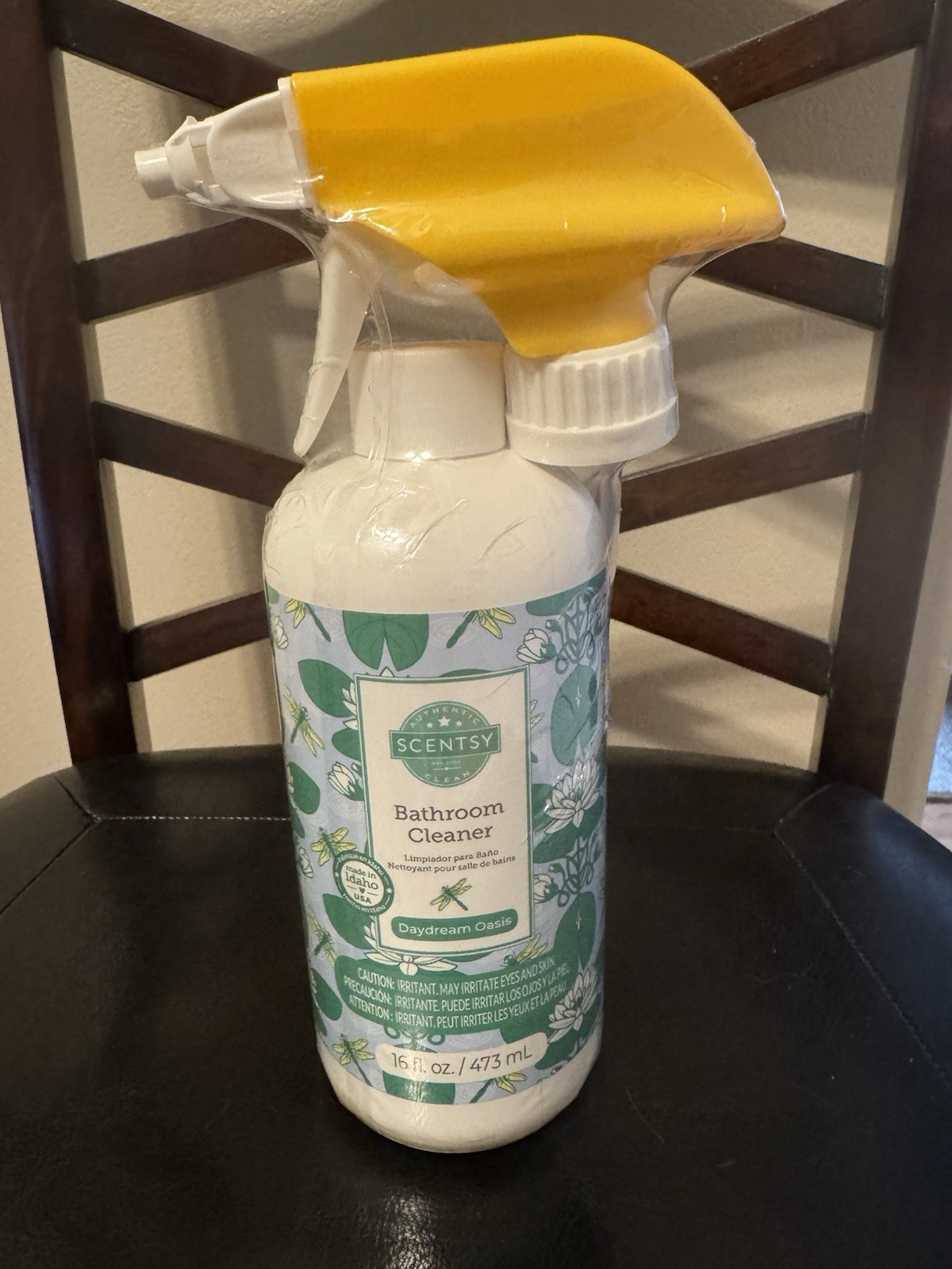 Scentsy Bathroom Cleaner Spray – Daydream Oasis Scent 16 Oz. Sealed!