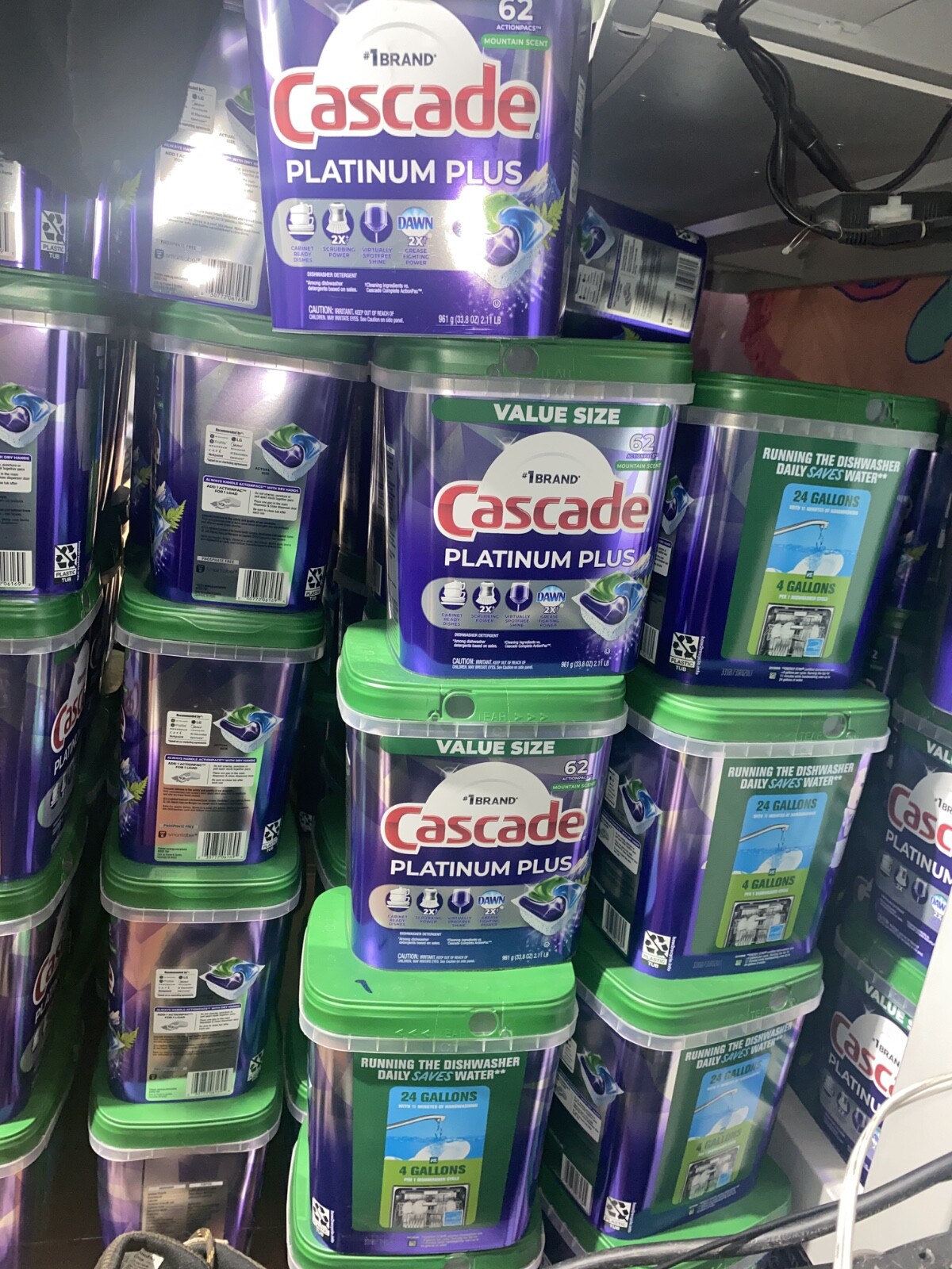 Cascade Platinum Plus Dishwasher Detergent Pacs, Mountain, 62 Count