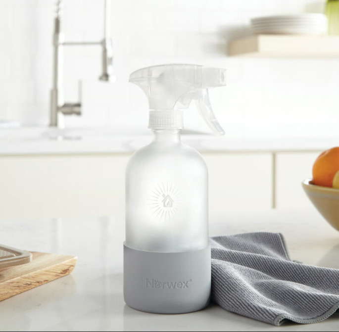 New Norwex FOREVER BOTTLE Glass Sprayer With Silicone Sleeve – Grey 16fl oz