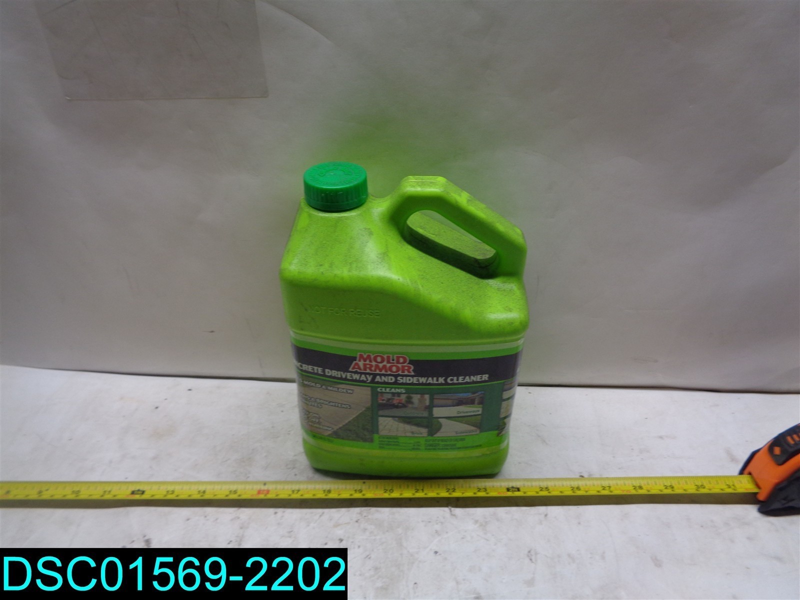 QTY=4 GAL:(1 GAL X 4) Mold Armor FG504 Concrete Driveway & Sidewalk Cleaner