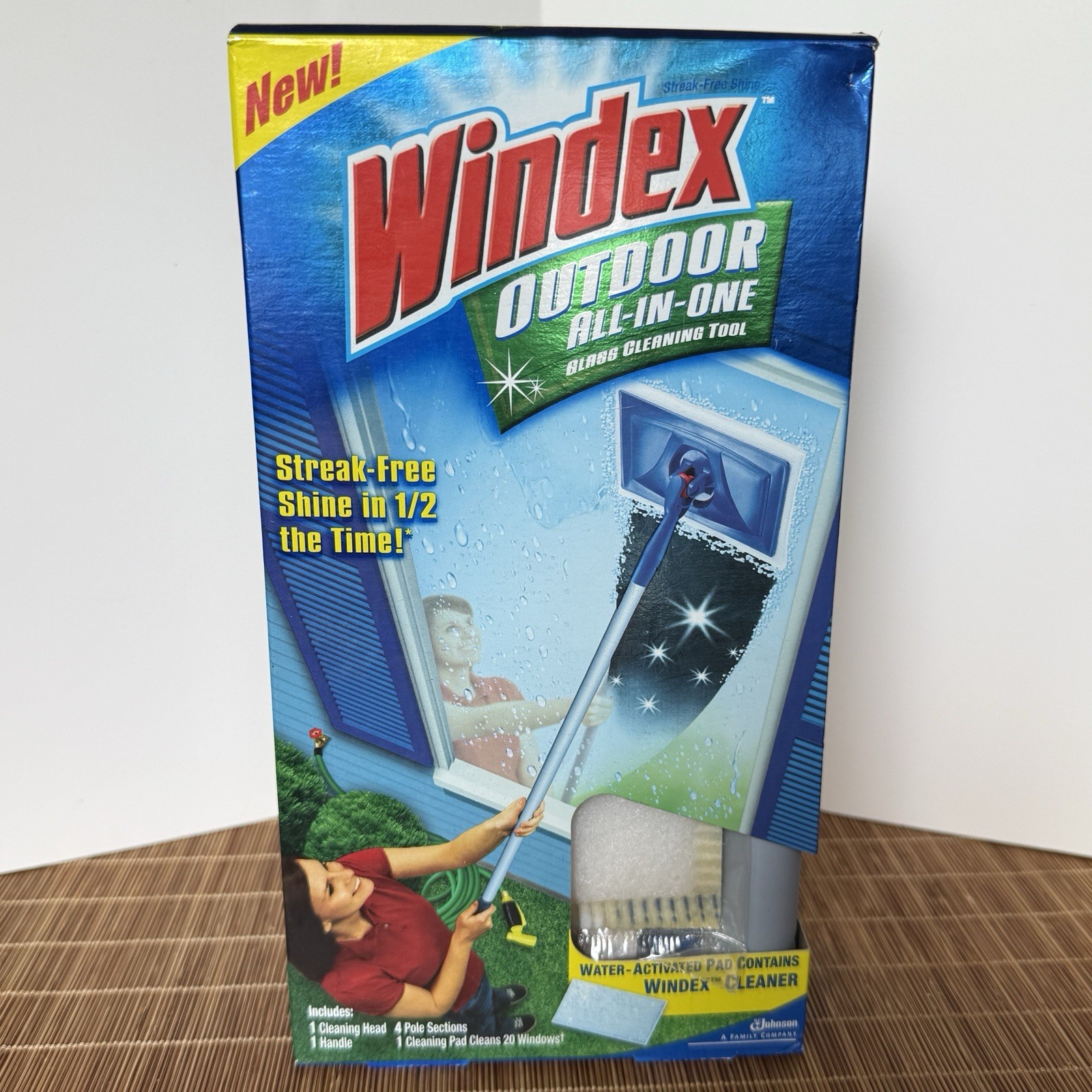 Windex Outdoor All-In-One Glass & Window Cleaner Tool Starter Kit For 20 Windows