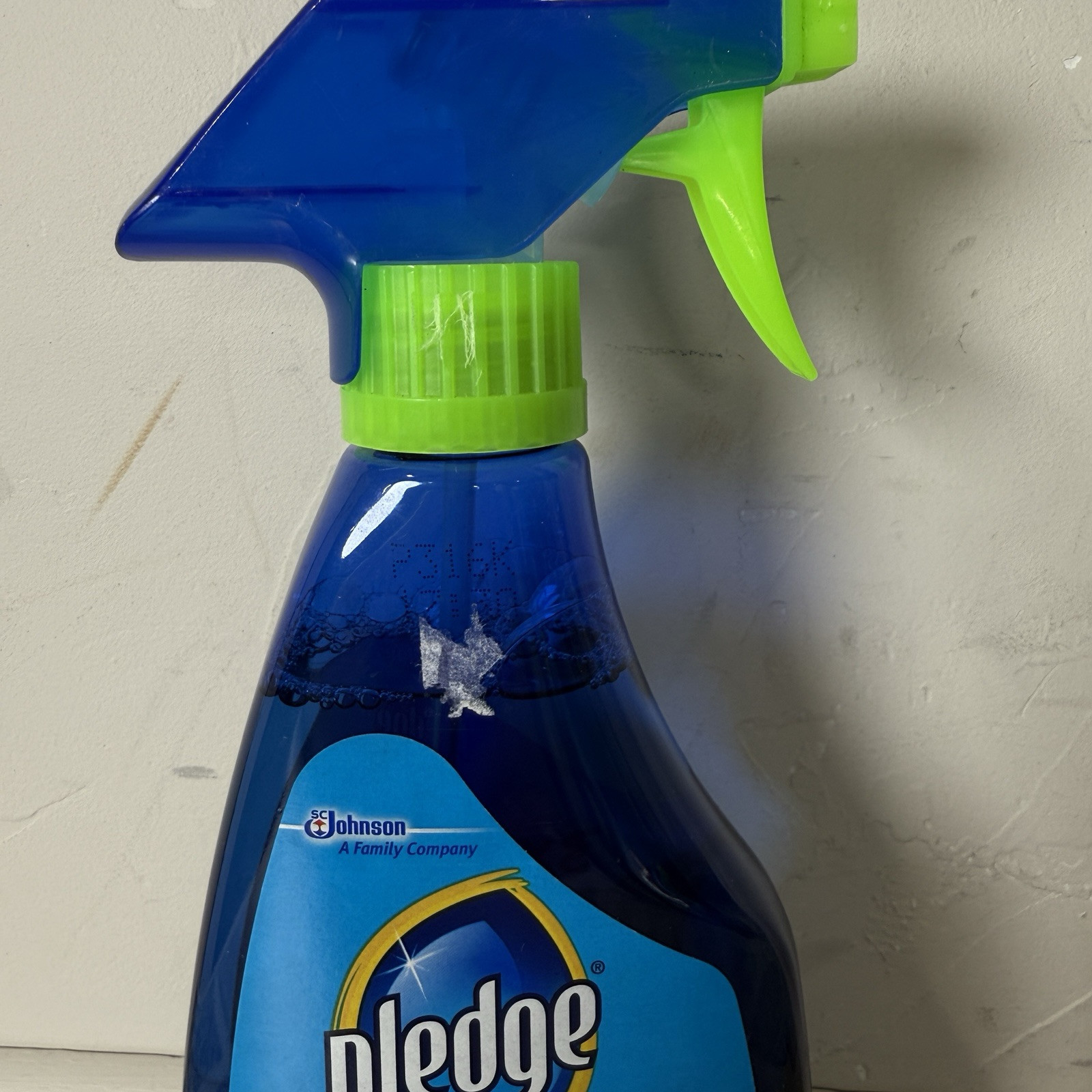 Pledge Multi Surface Clean & Dust 16oz Metal Wood Glass Electronics Granite
