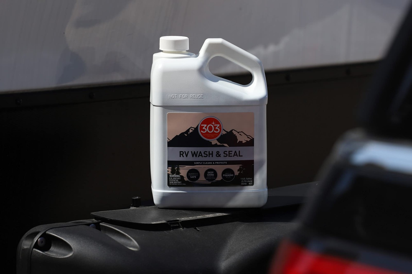303 Products RV Wash & Seal 1 Gallon pH Neutral HighFoam RV Cleaner & Gloss
