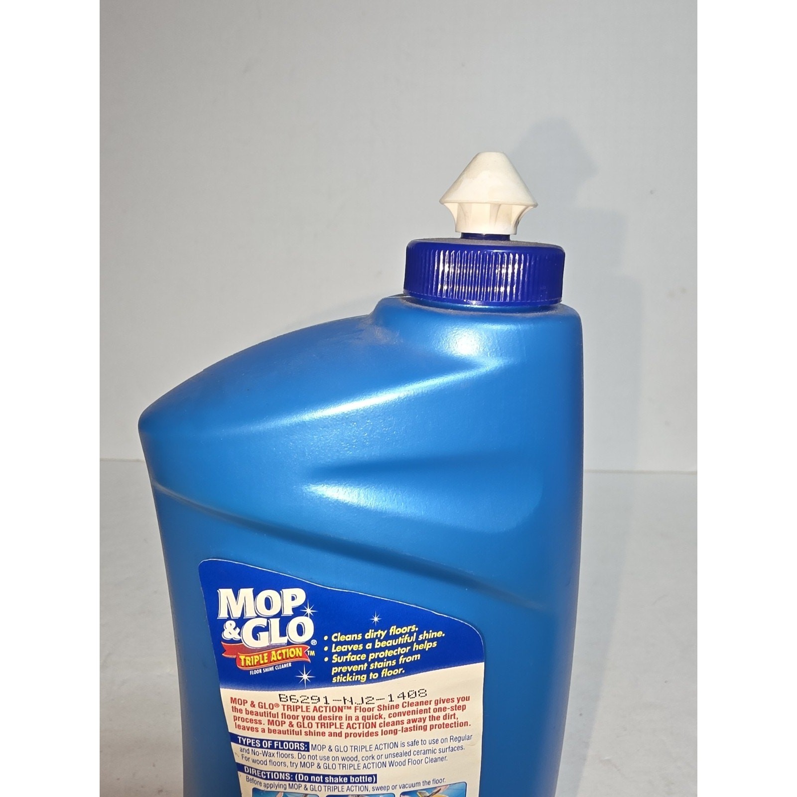 Vintage Mop & Glo Floor Shine Cleaner Movie Prop 1 Quart Bottle 32oz