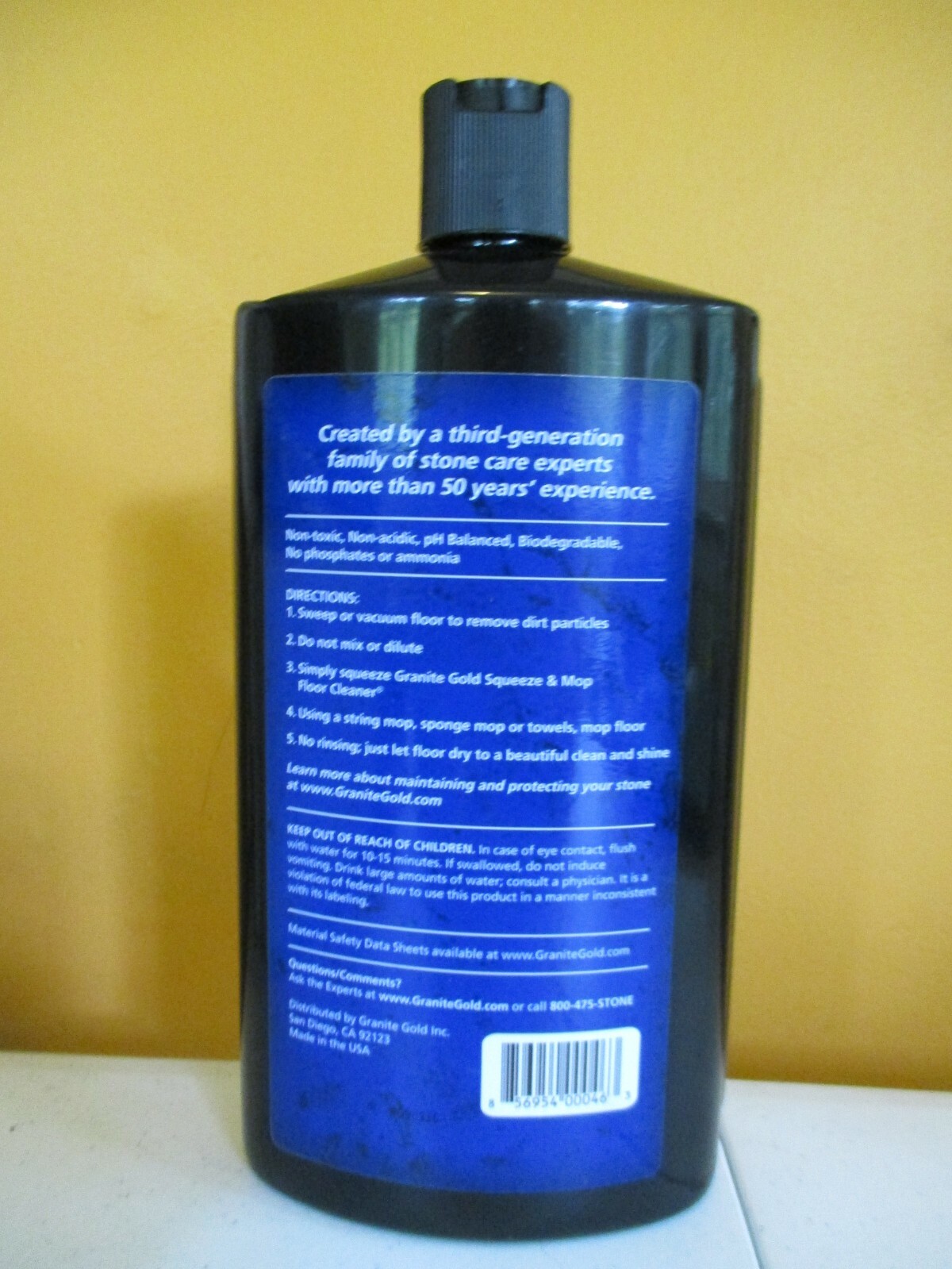 32 oz. Squeeze and Mop Floor Cleaner By Granite Gold Maintains shine