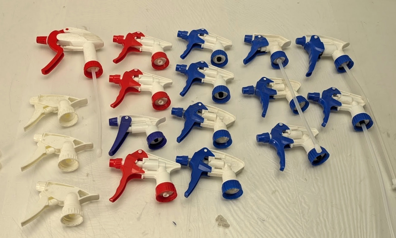 Pack of 17 Blue, Red, White Heavy Duty Trigger Sprayer Assorted Plastic Sprayer