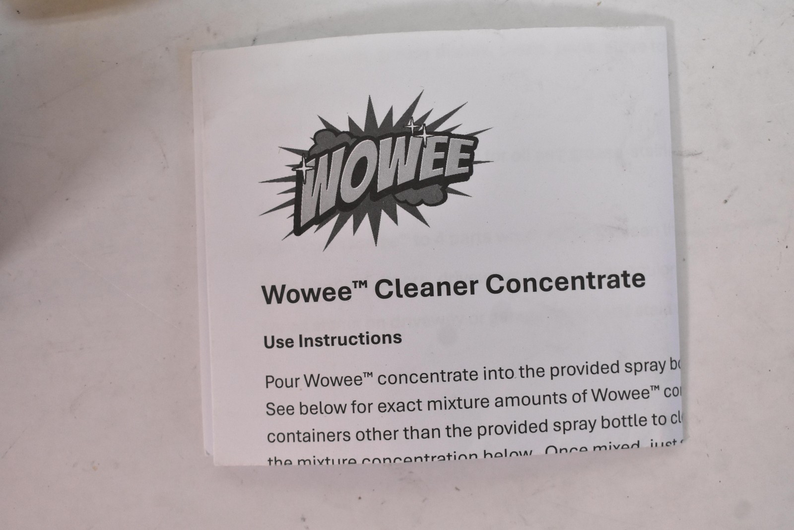 WOWEE Spray Bottle 22oz White Pump Sprayer 3 Pack Cleaner Set With Scrubber