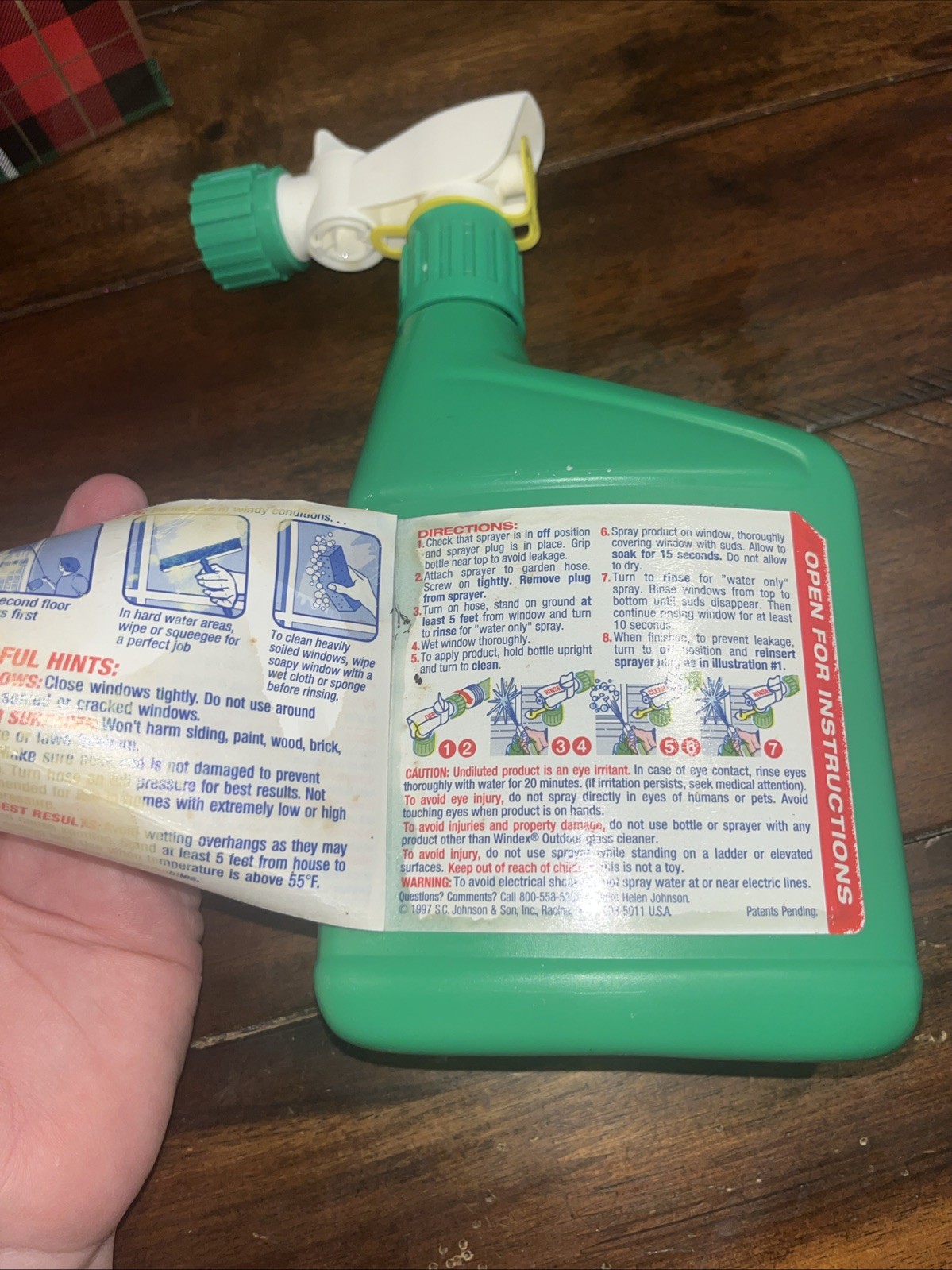 Windex Outdoor Glass & Patio Cleaner, 32 Fl. Oz., Connects to Hose End