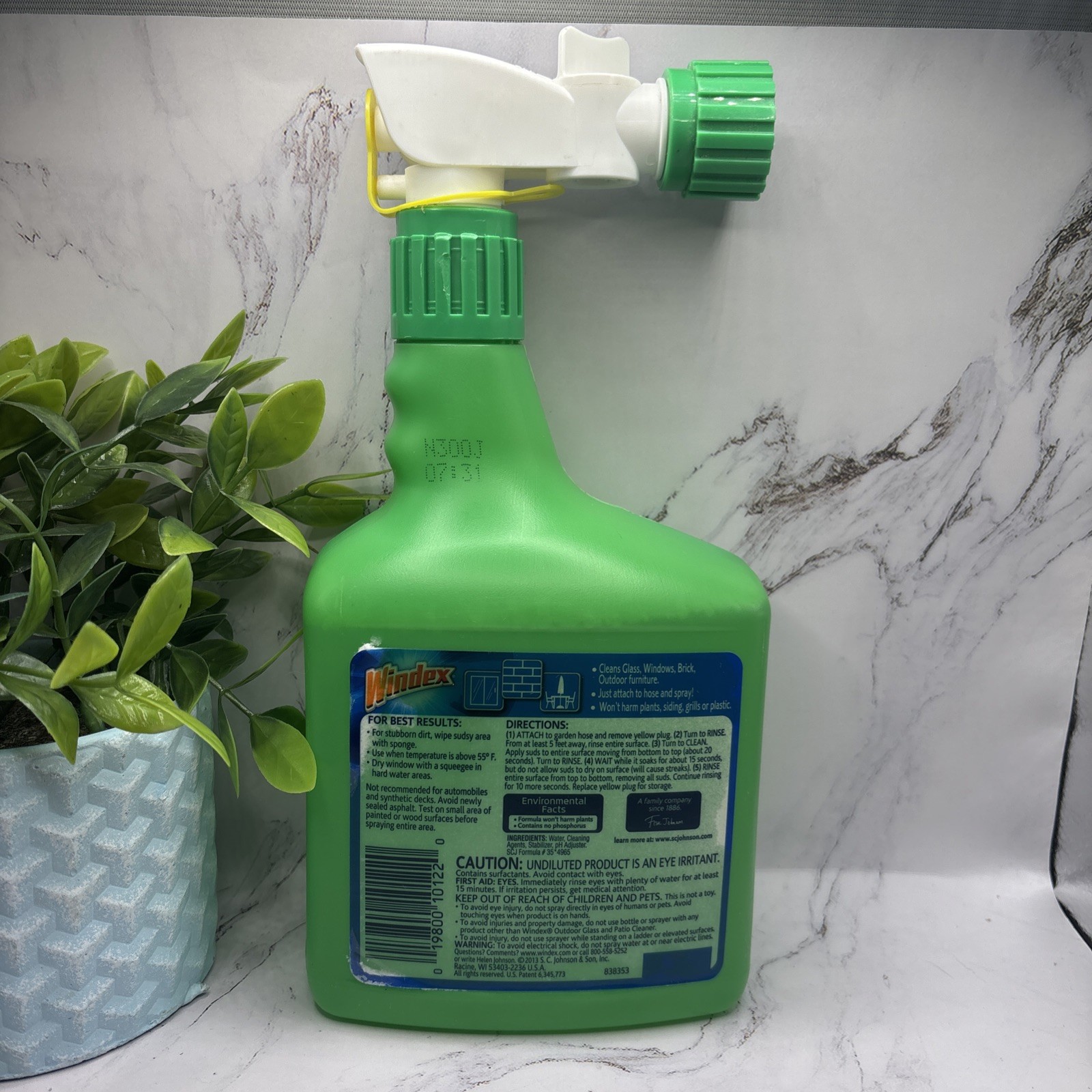 Windex OUTDOOR Glass Patio Cleaner 32 oz. Hose Spray Streak-Free Shine New