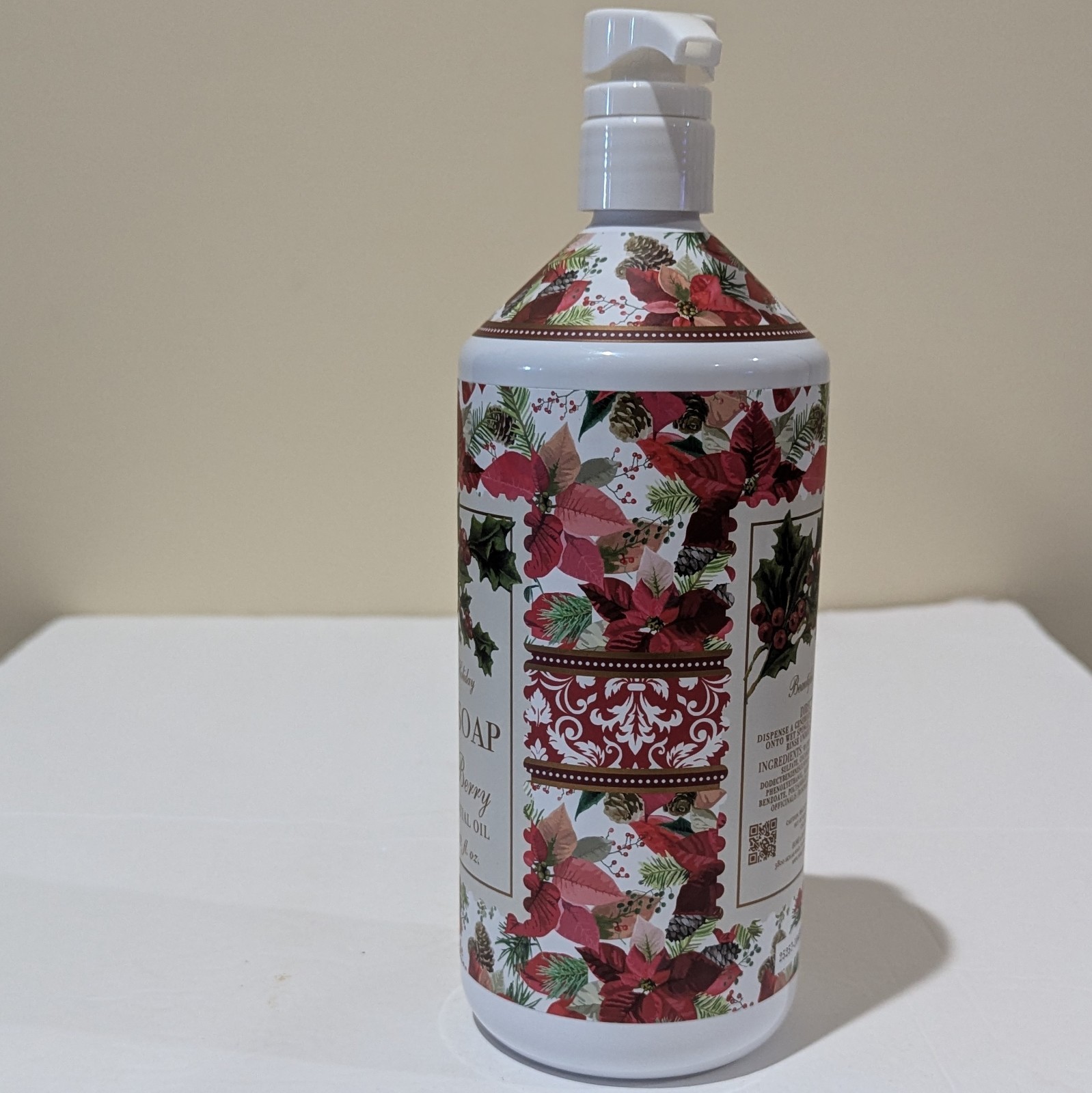NEW Holly Berry With Essential Oil Dish Soap. 32 oz.