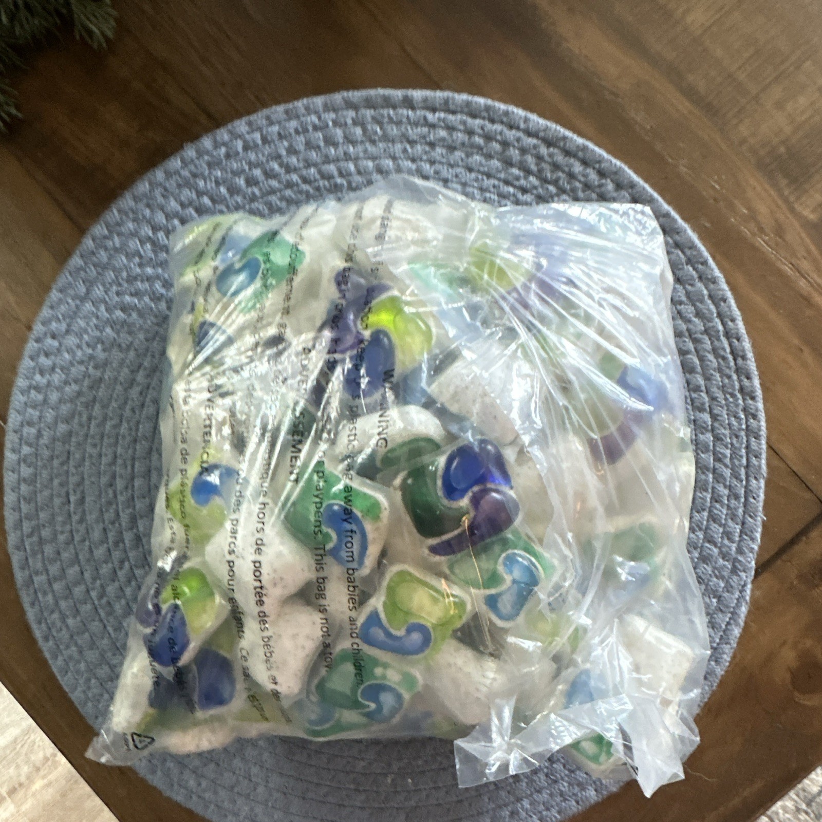 Laundry Detergent Pods, Mixed Variety Colors Bulk Lot in Plastic Bag Cascade bra