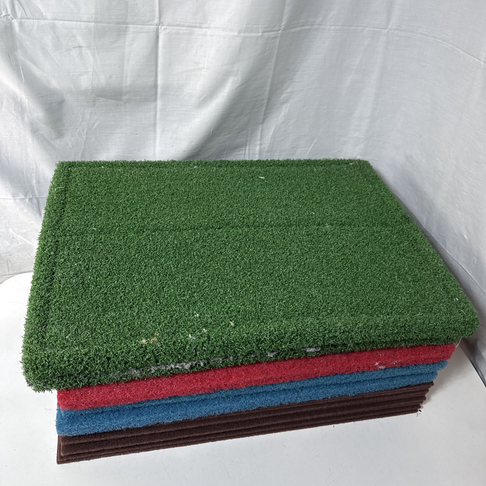 lot of cleaning pads 8 brown 2 blue 2 green 1 red 14×20 see Pics