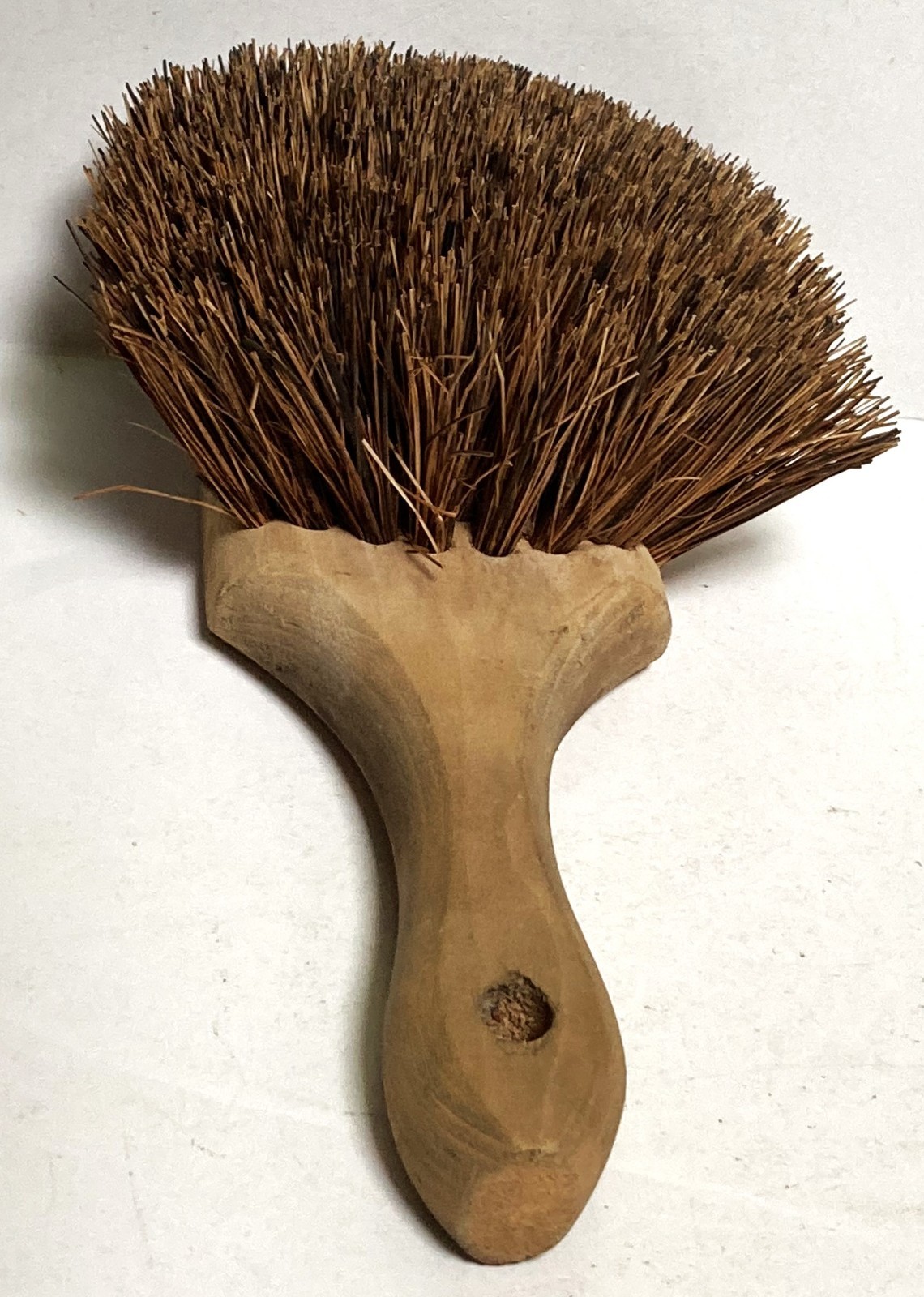 WRIGHT-BERNET, INC., HAMILTON, O. PALMYRA FIBRE 8″ SUN CLEANING BRUSH