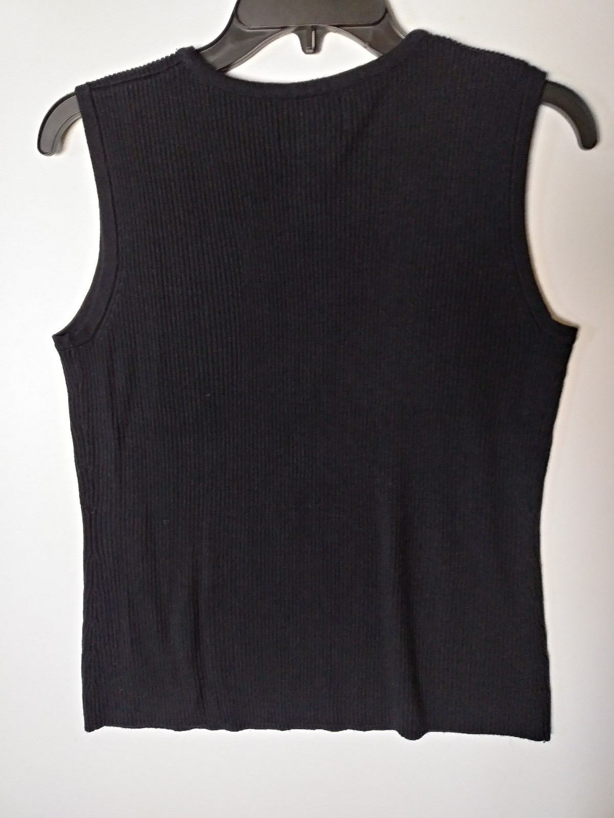 REQUIREMENTS KNIT TOP BLACK SIZE LARGE 100% ACRYLIC MACHINE WASH COLD DRY LOW NS