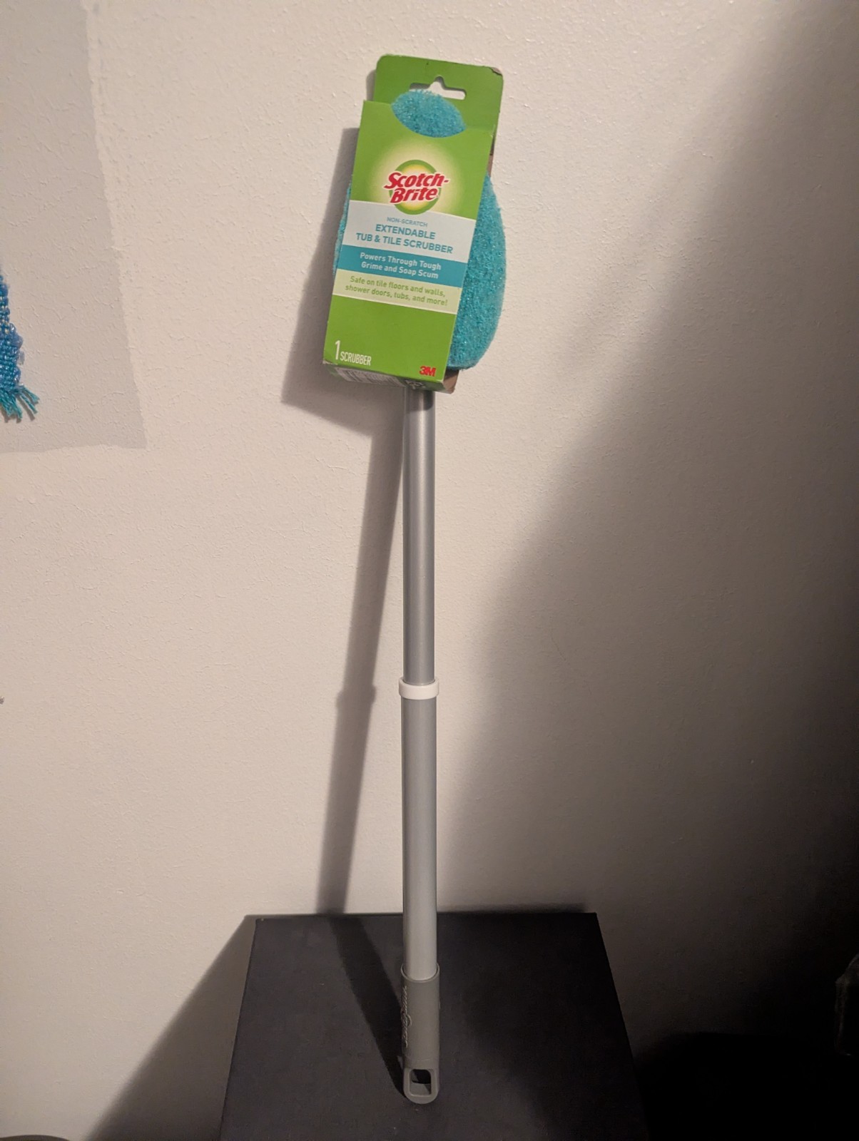 Scotch-Brite Shower and Tub Non-Scratch Scrubber w/ Extendable Handle