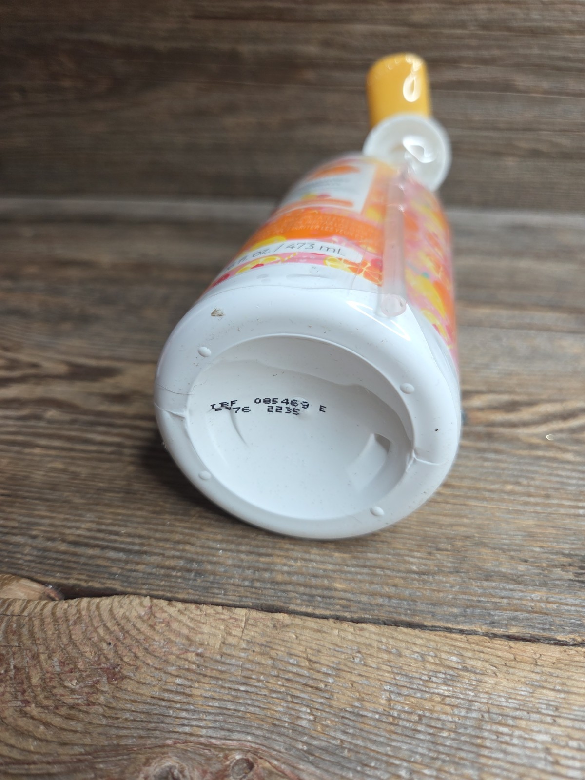 Scentsy Counter Cleaner Spray 16 fl oz- Cloudberry Dreams/Feelin’ Punchy New (2)