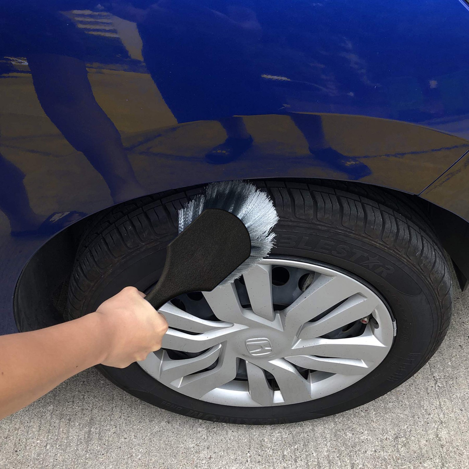 Wheel & Tire Brush for Car Rim, Soft Bristle Car Wash Brush, Cleans Tires & R…