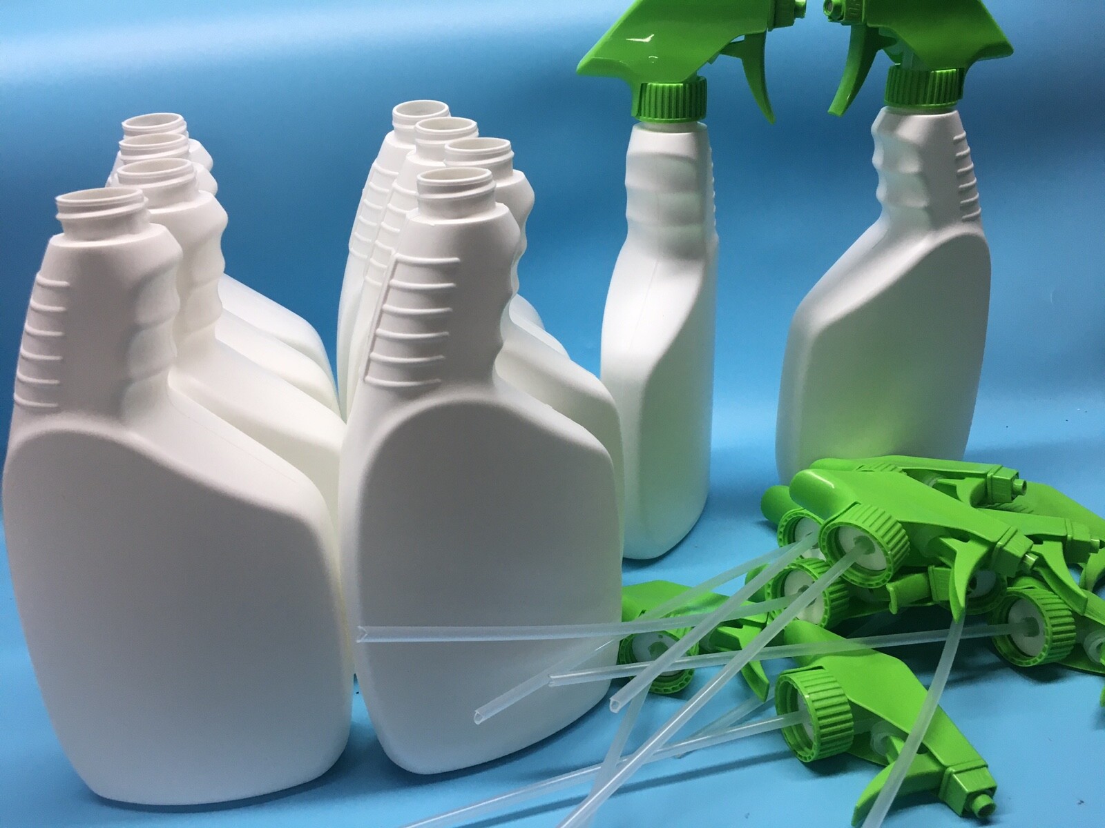22 oz Spray Bottles and Spray Nozzles, Easy Grip ( Lot of 10 )