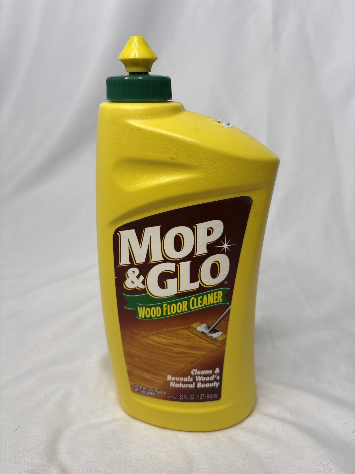 Vtg 1990s Mop & Glo Wood Floor Cleaner 32oz Full Discontinued NOS Movie Prop
