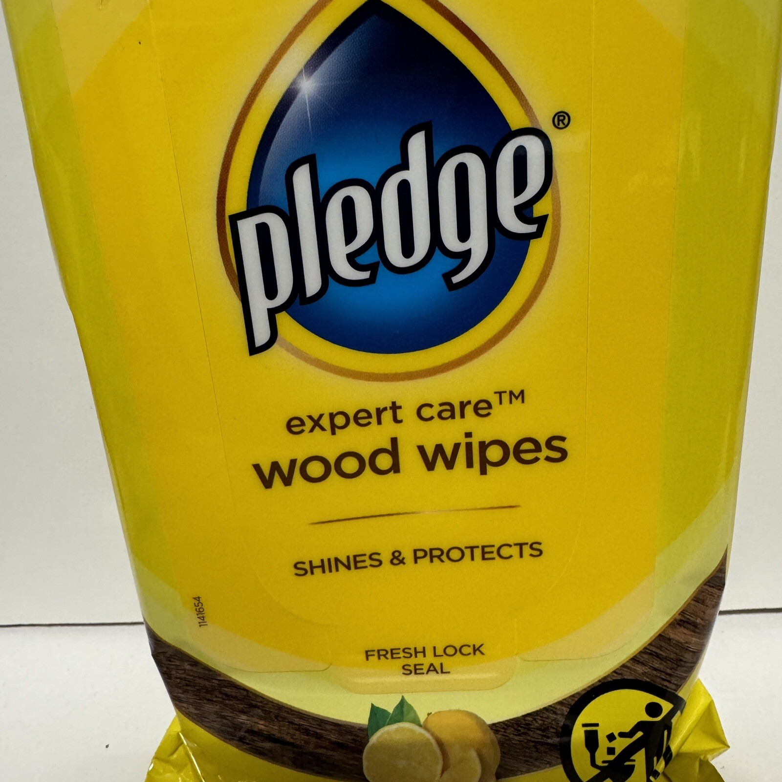 Pledge Expert Care Wood Wipes Lemon Scent 24 Ct