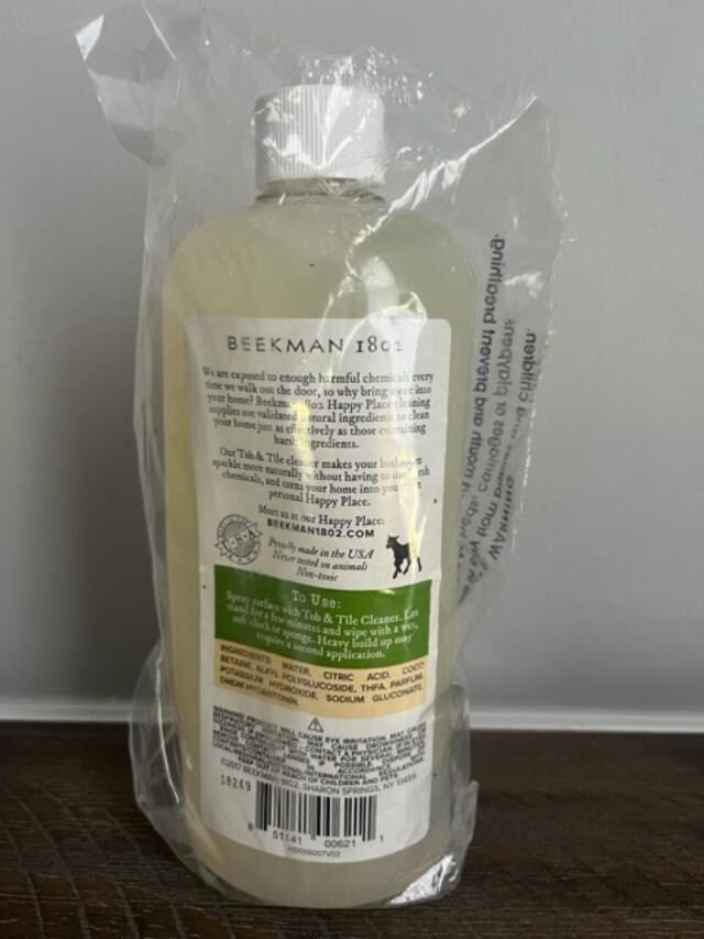 BEEKMAN 1802 HAPPY PLACE TUB & TILE CLEANER – 20 FL