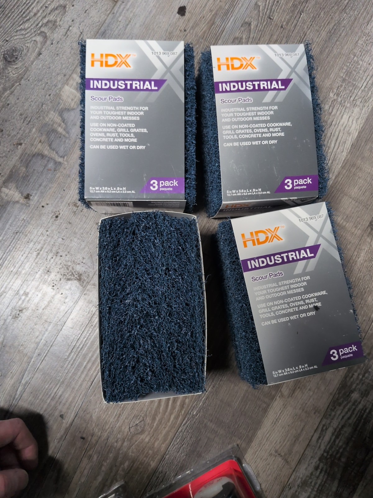 HDX Industrial Strength Scouring Pads 1″ Thick Multi Surface Lot Of 4