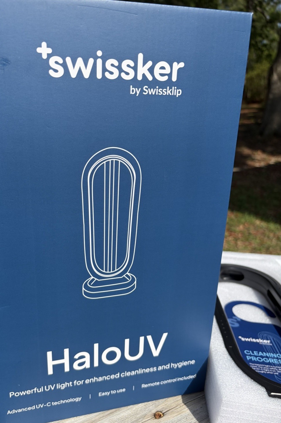 Swissker by Swissklip HaloUV Frame and Bulb ONLY with Door Hanger Bulb Works EUC