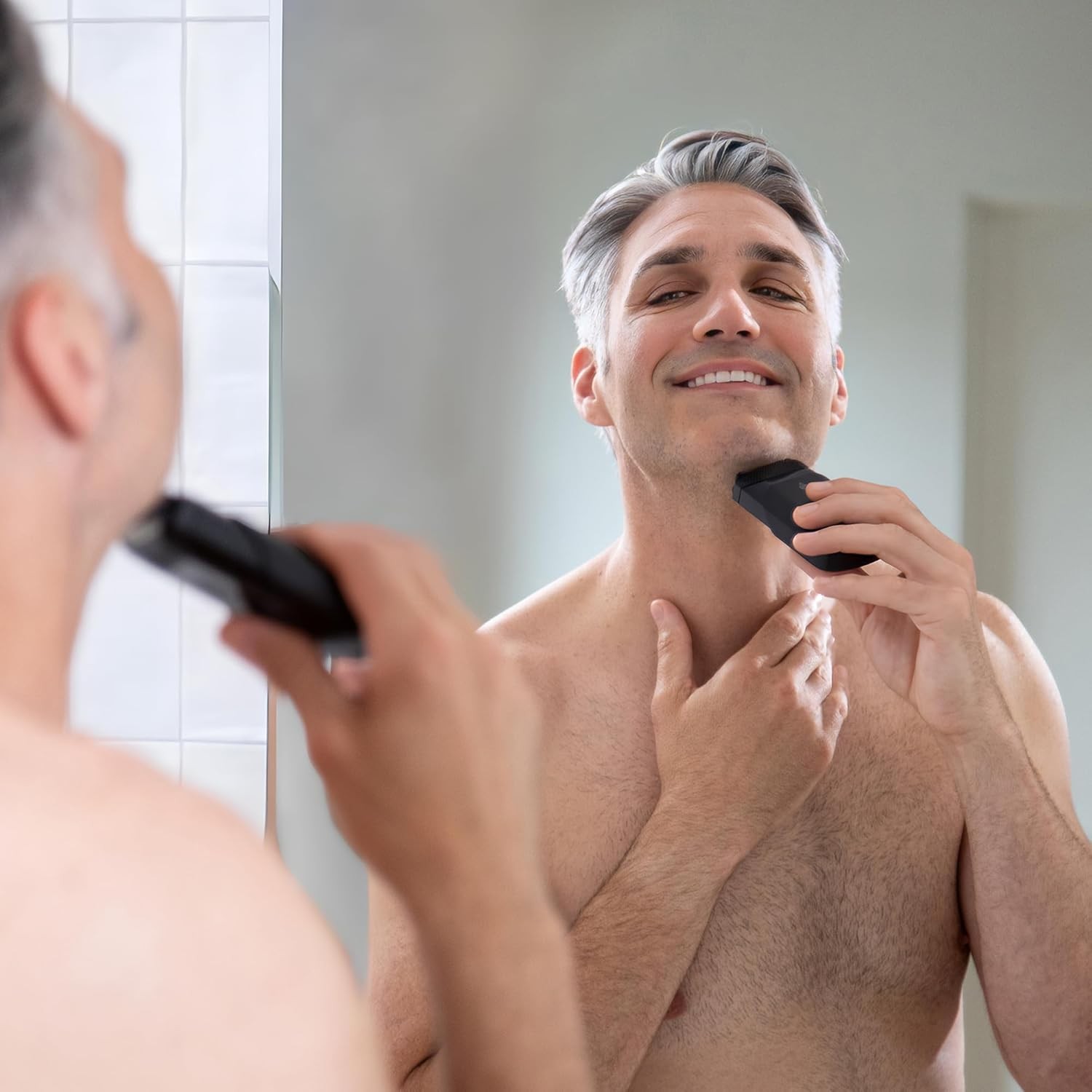 MANSCAPED? The Handyman? Compact Face Shaver ?C Portable Men??s Travel Facial Ha