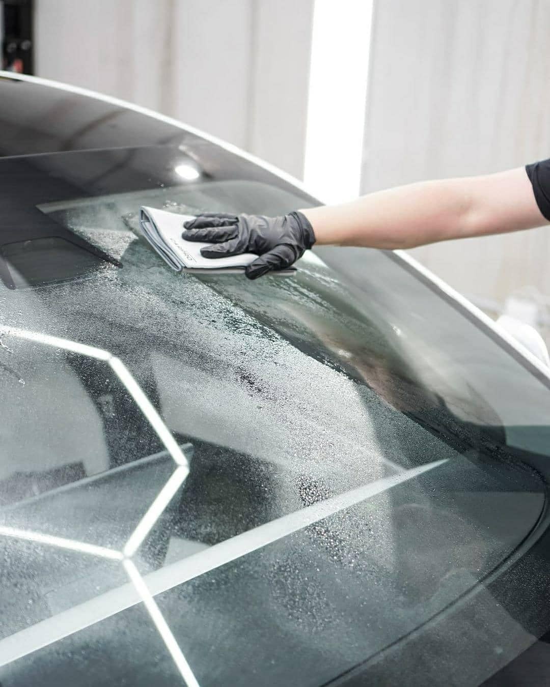 Streak-Free Car Window Cleaner – Safe on Ceramic Coatings