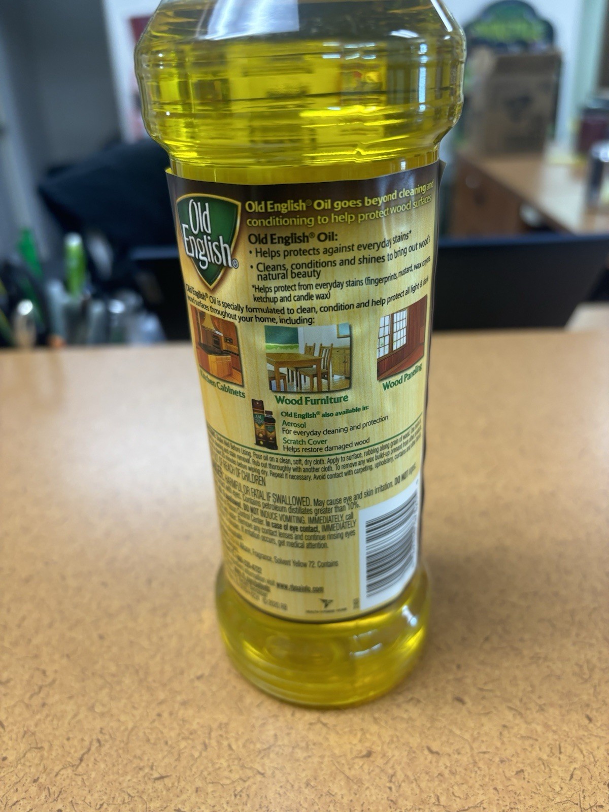 Old English Lemon Oil Furniture Polish, Wood Conditioner, Cleaner 16 Oz.