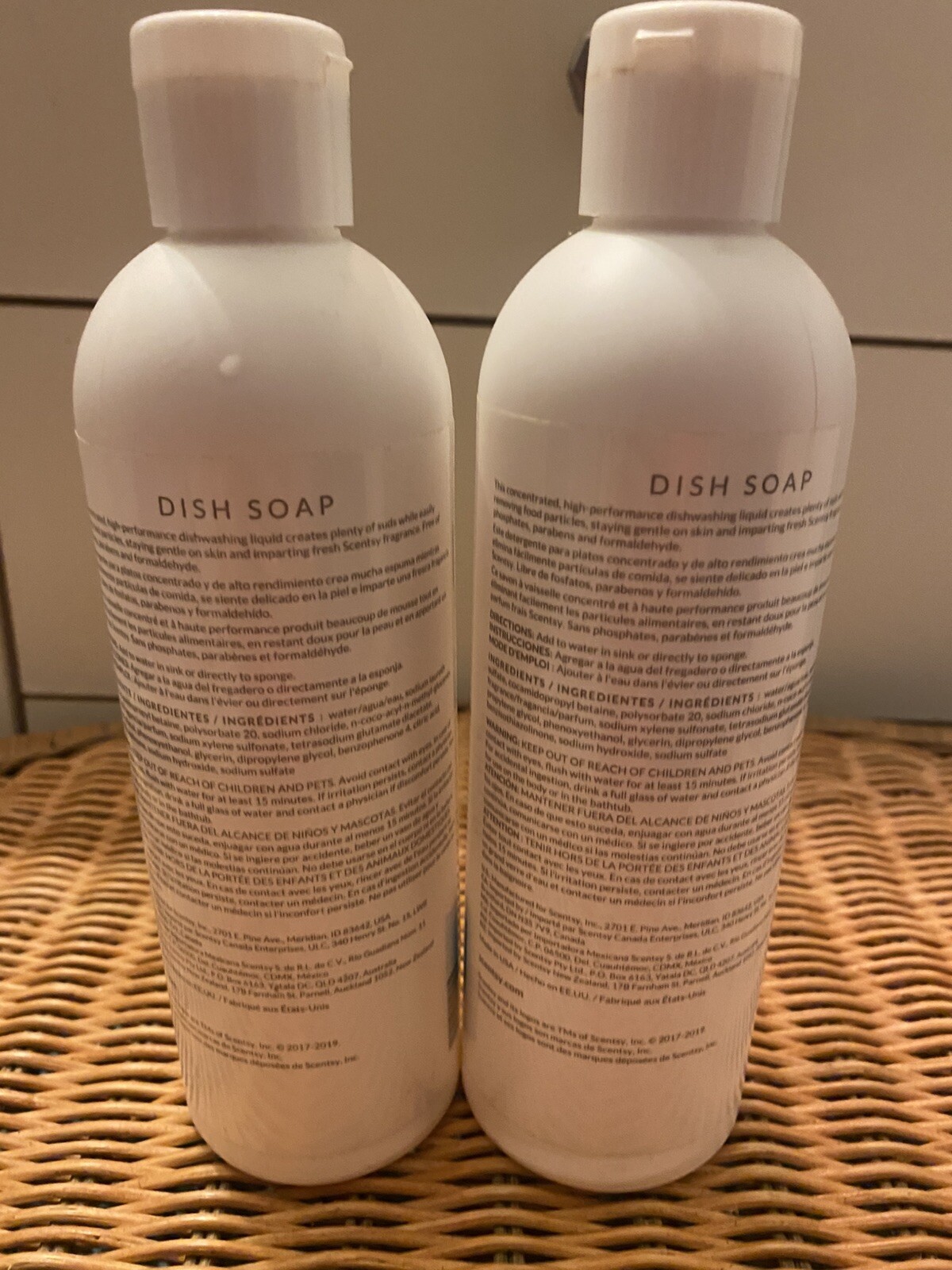 RARE Scentsy Driftwood bay Dish Soap – 16oz. – LOT OF 2 -NEW hard to find scent