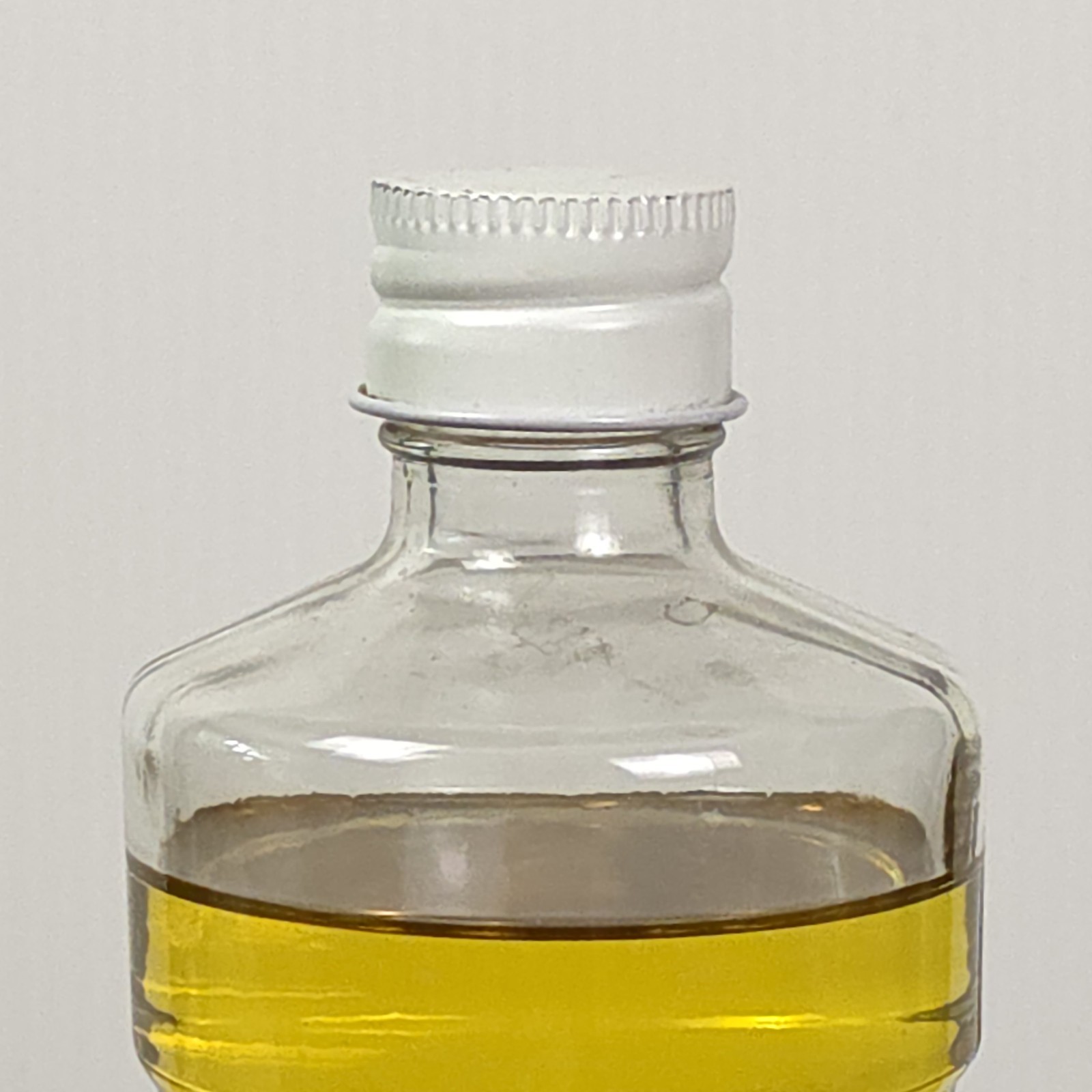 Vintage Old English Lemon Oil Furniture Polish Glass Bottle Collectible