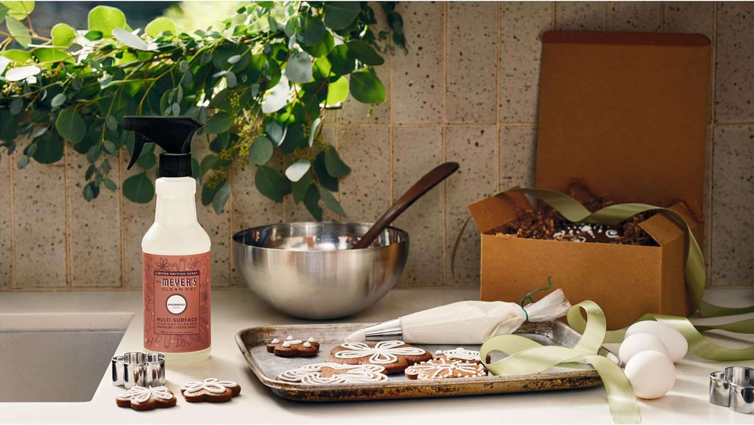 CLEAN DAY Multi-Surface Everyday Cleaner, Limited Edition Gingerbread Scent, 16