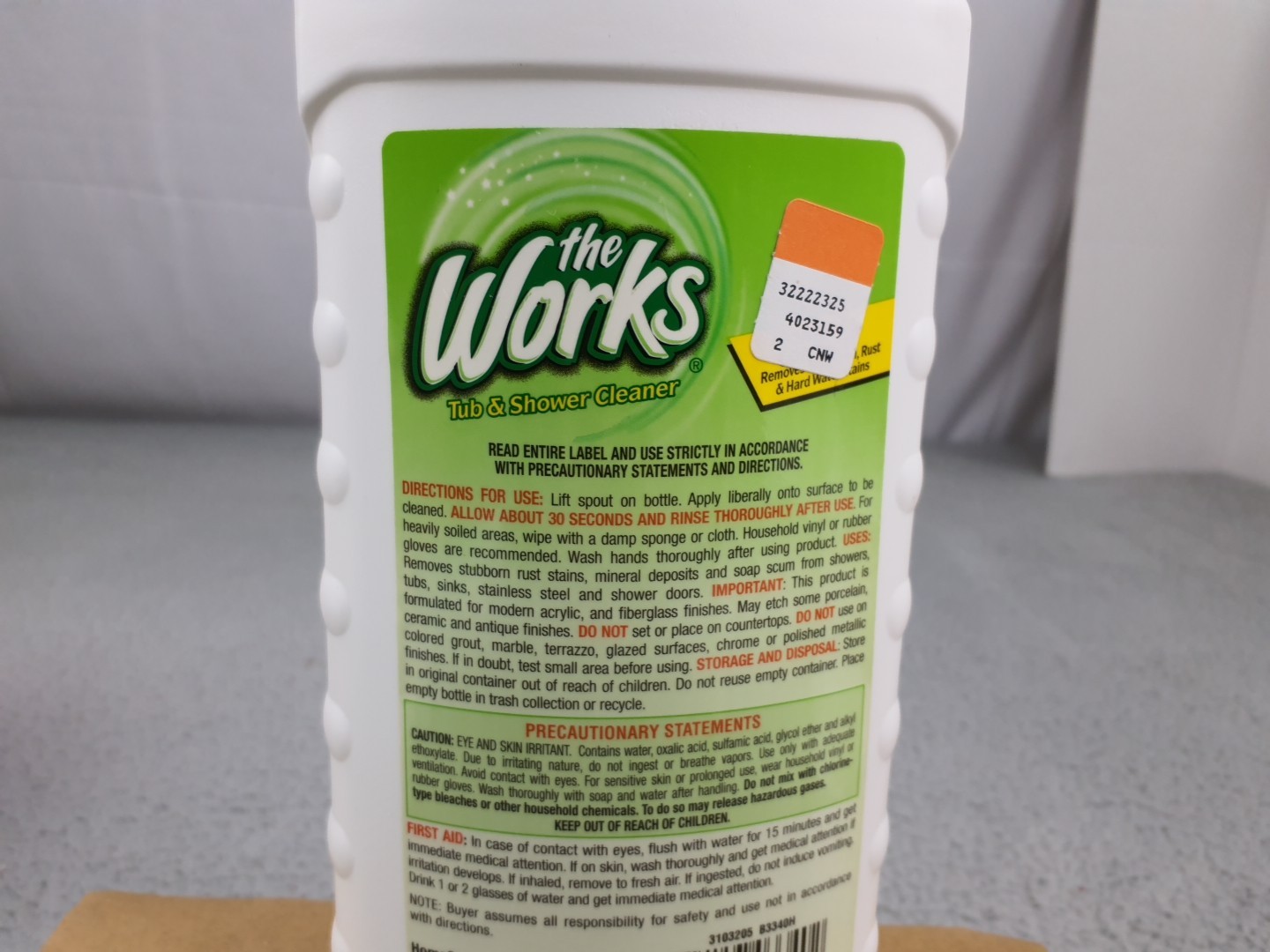 1x The Works Big One 32 Oz Tub & Shower Cleaner Hard Water Rust