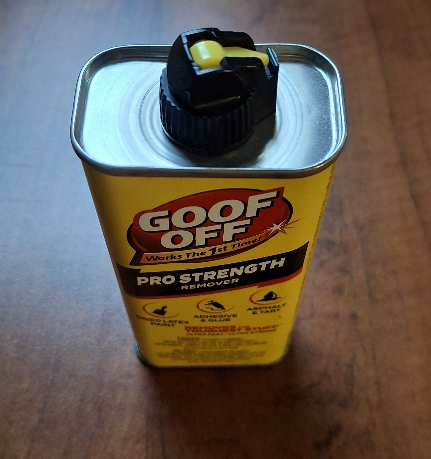 Goof Off Professional Strength Latex Paint and Adhesive Remover, 6 fl. oz.